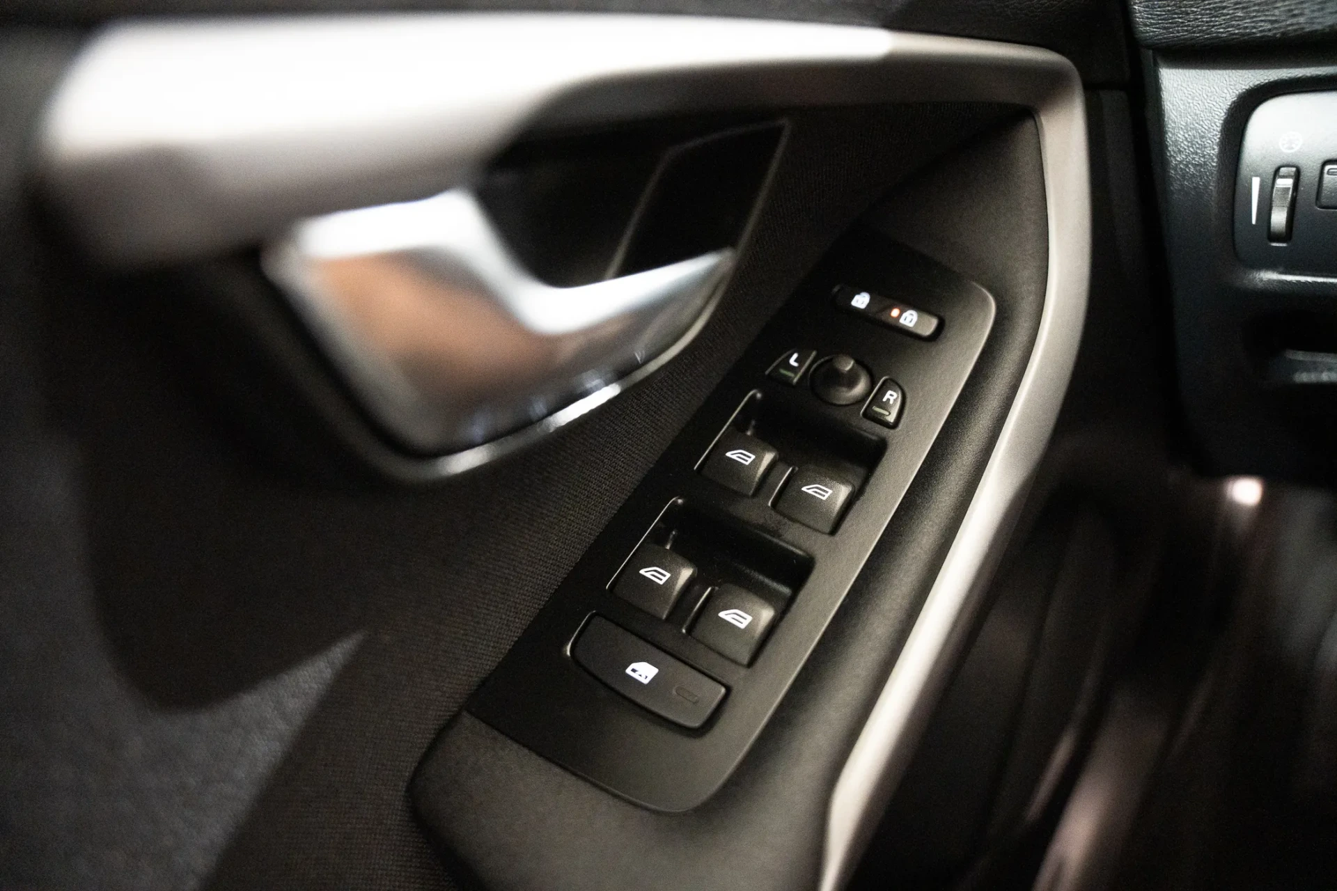 Volvo V40 2.0 D2 Momentum 15