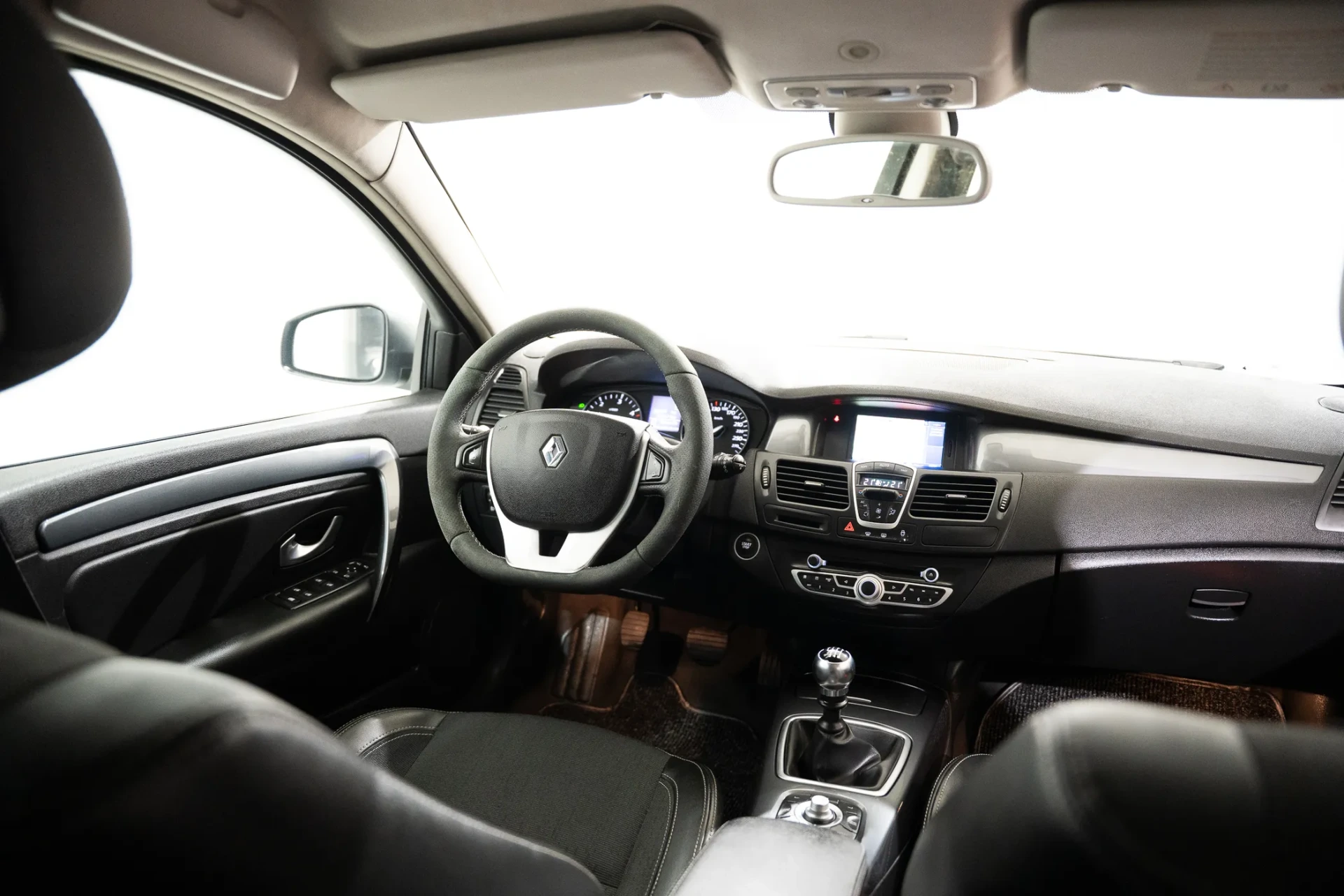 Renault Laguna 1.5 dCi Dynamique S 6