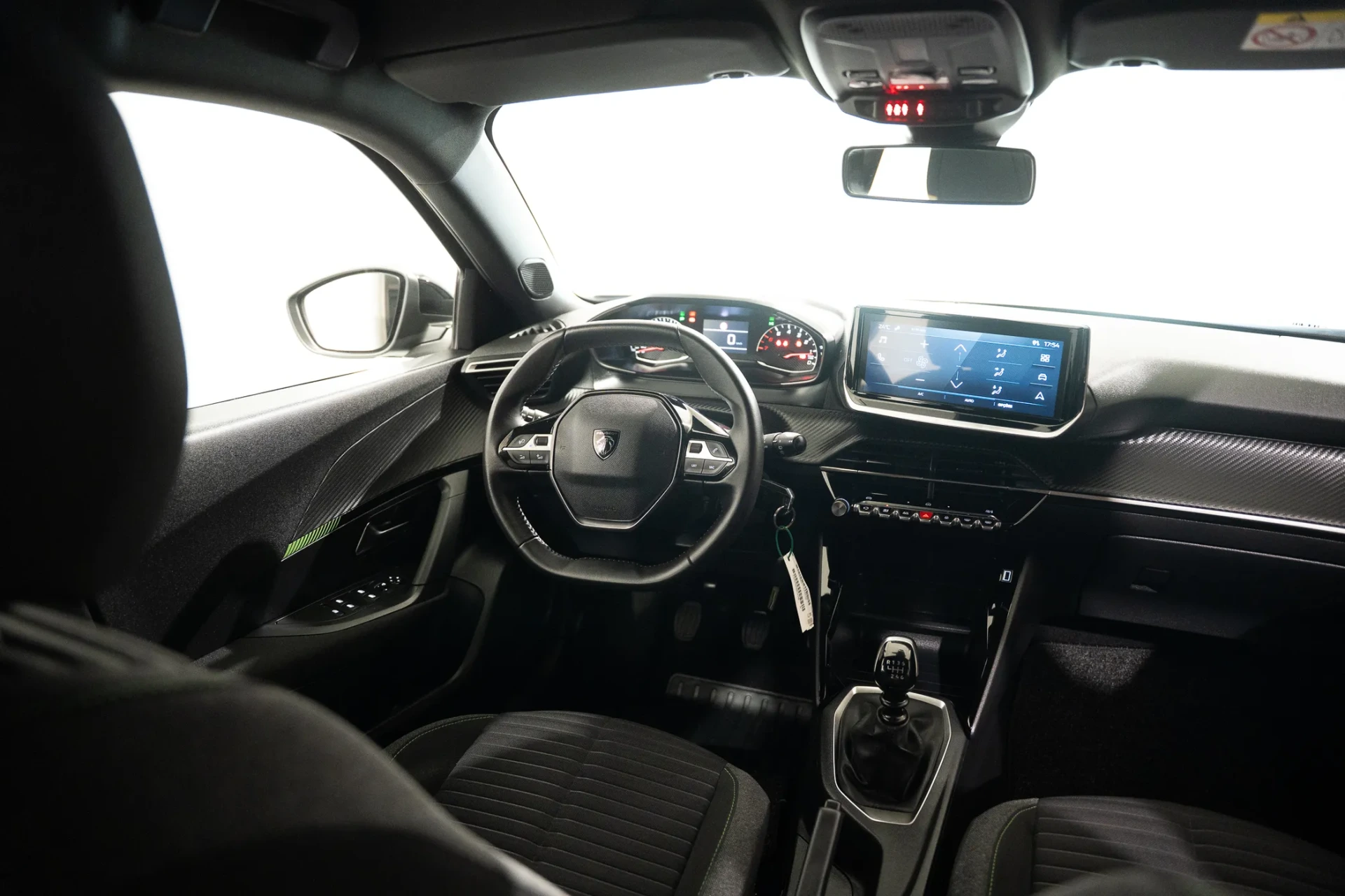 Peugeot 2008 1.2 PureTech Style 10