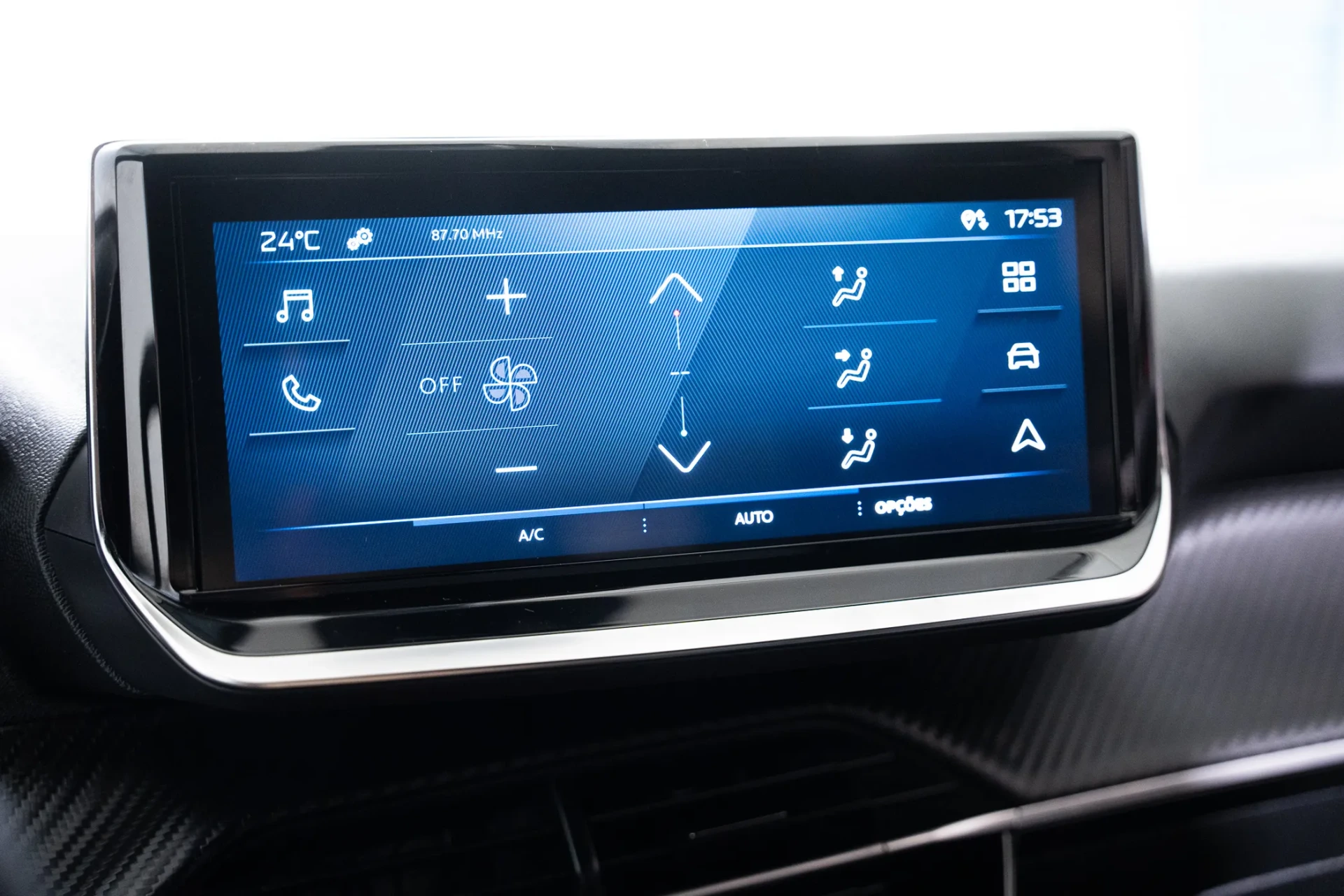 Peugeot 2008 1.2 PureTech Style 13
