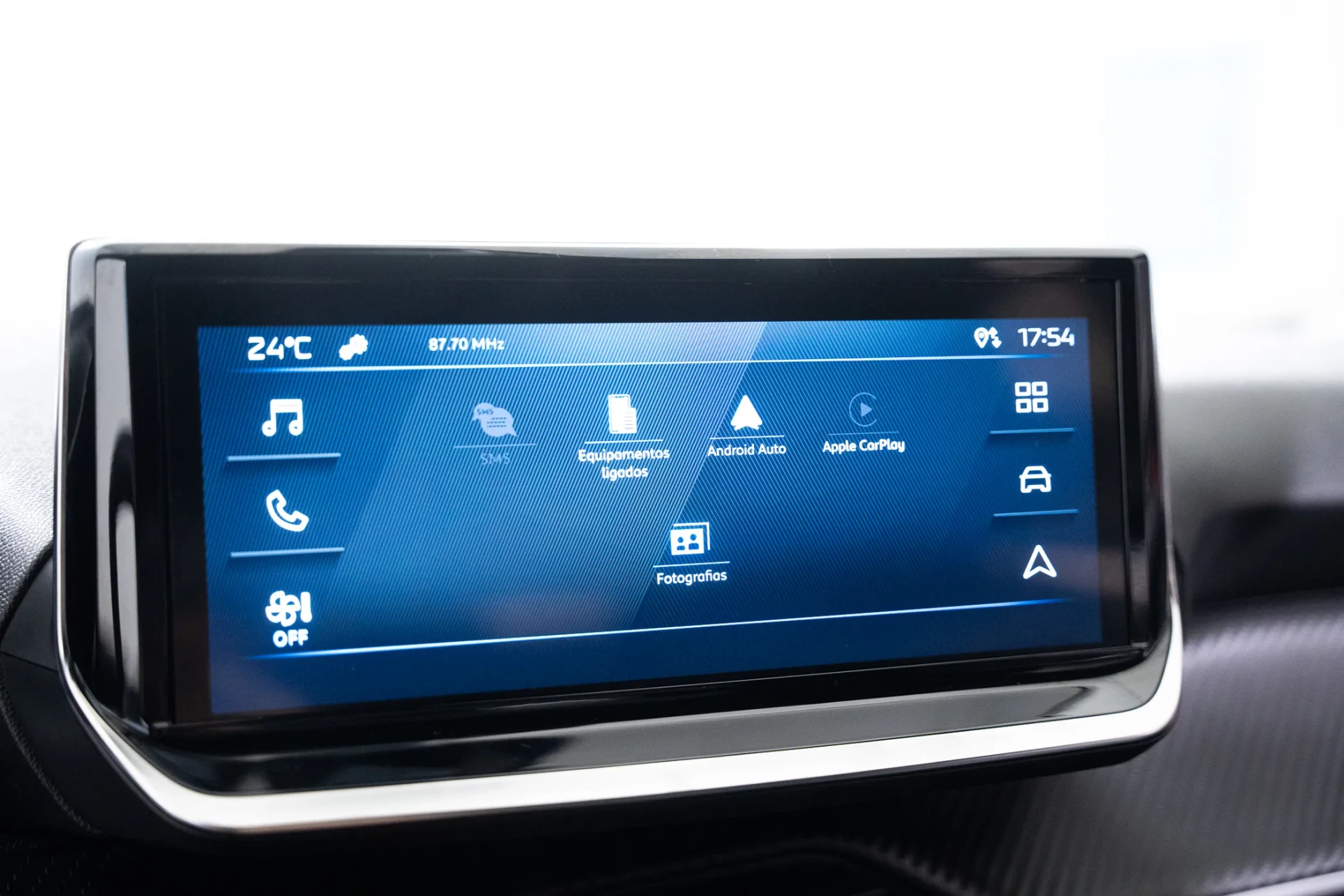 Peugeot 2008 1.2 PureTech Style 15
