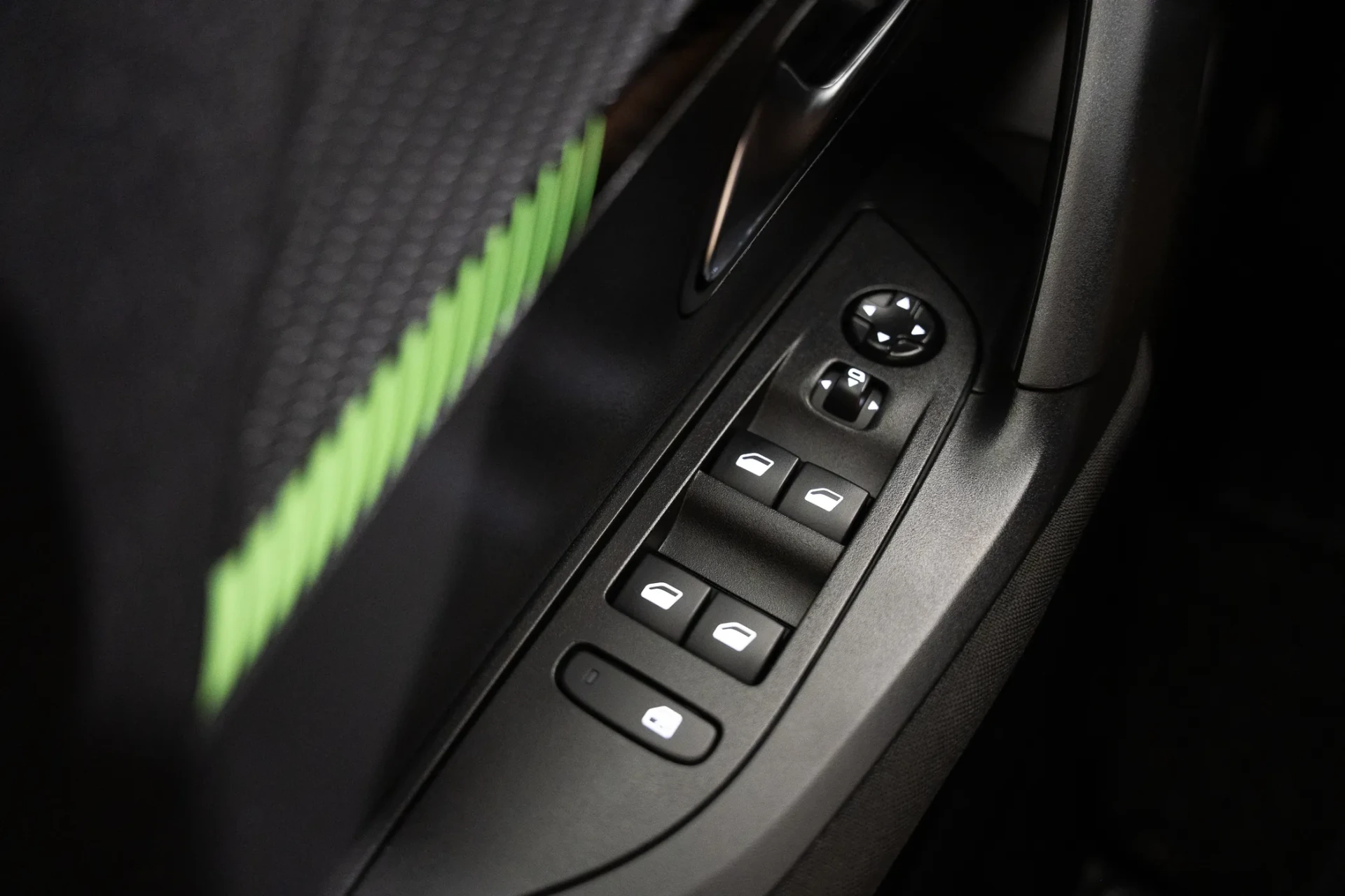 Peugeot 2008 1.2 PureTech Style 17