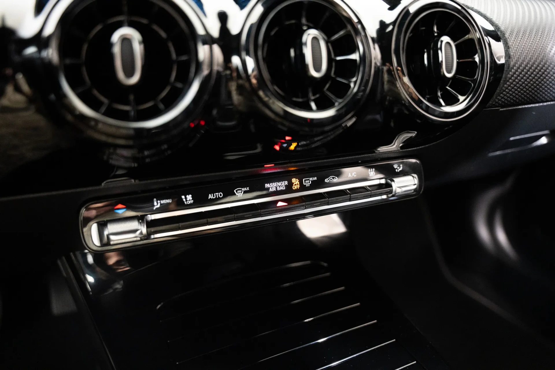 Mercedes-Benz A 250 Limousine e Progressive 15