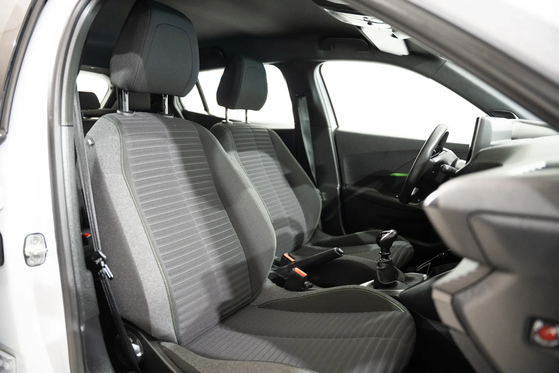Peugeot 2008 1.2 PureTech Active 21