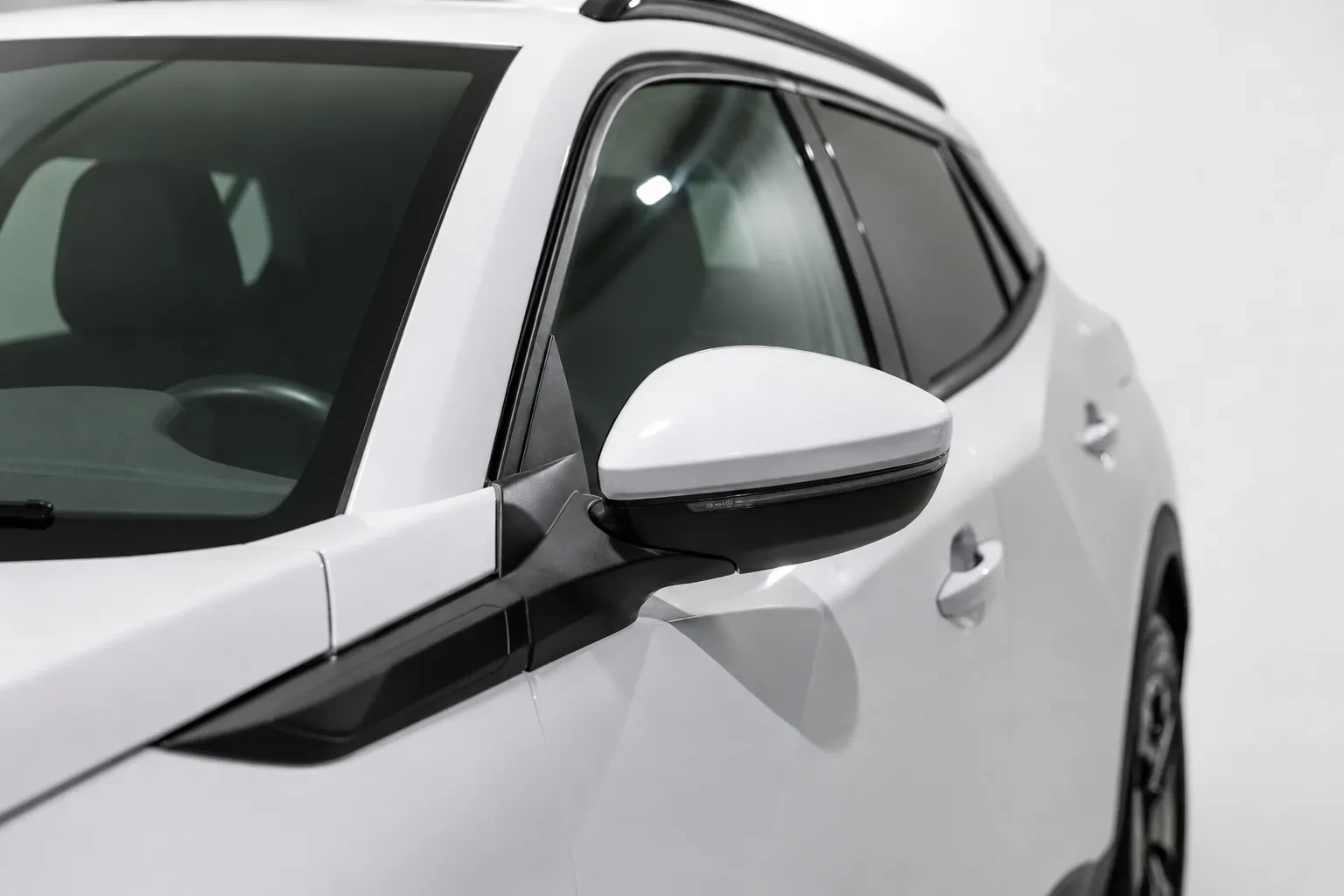 Peugeot 2008 1.2 PureTech Allure EAT8 5
