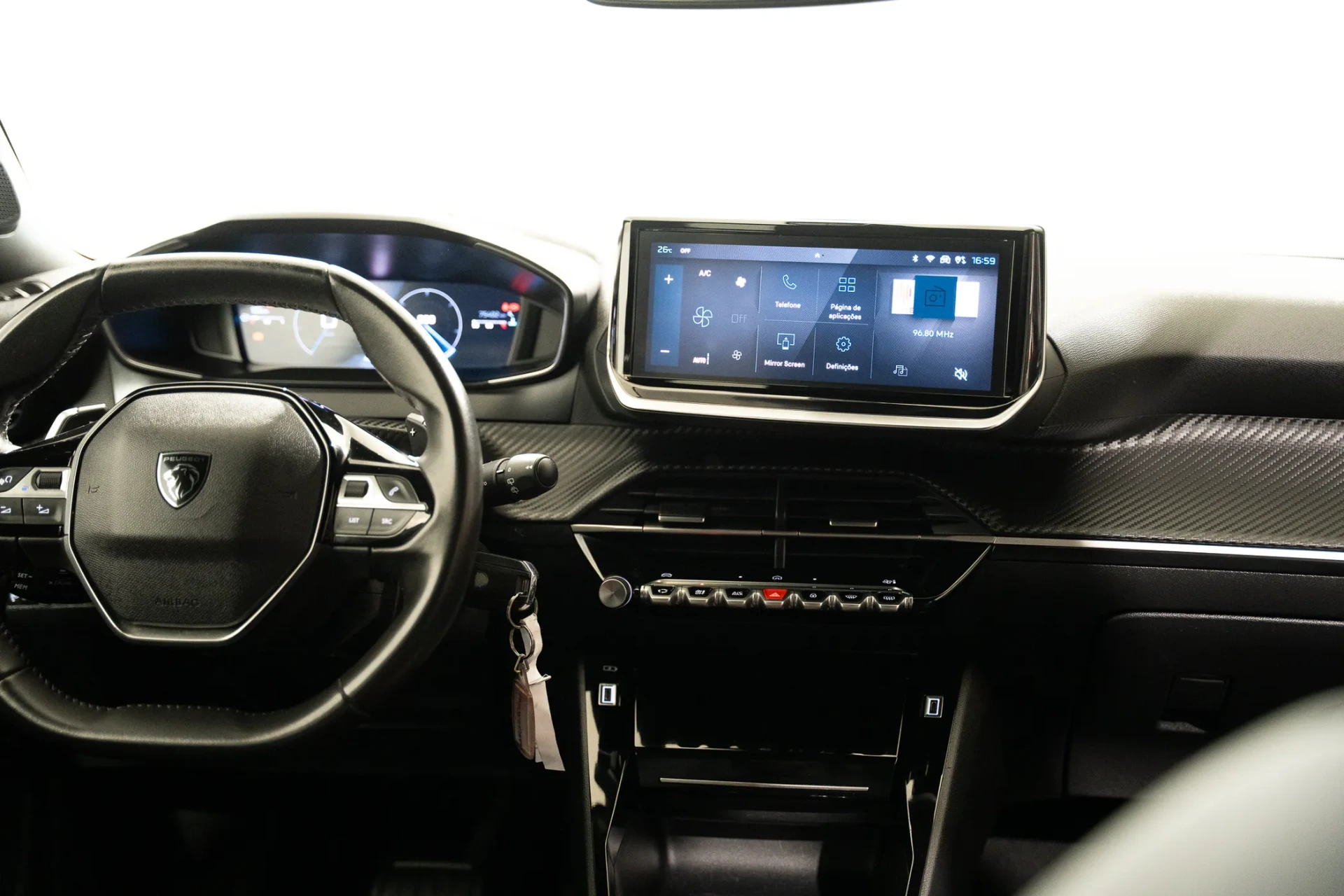 Peugeot 2008 1.2 PureTech Allure EAT8 9