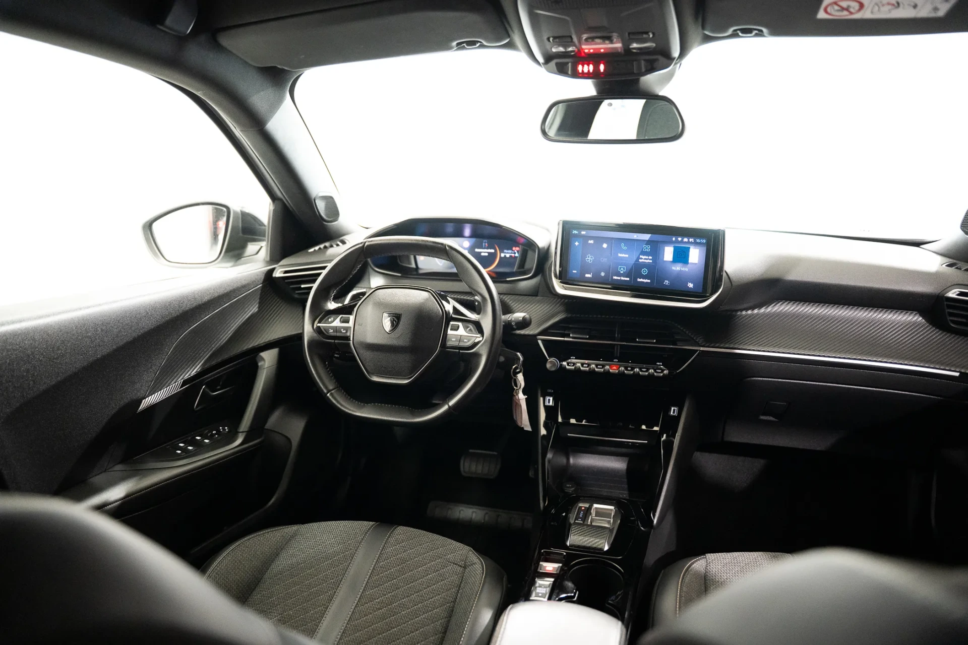 Peugeot 2008 1.2 PureTech Allure EAT8 10
