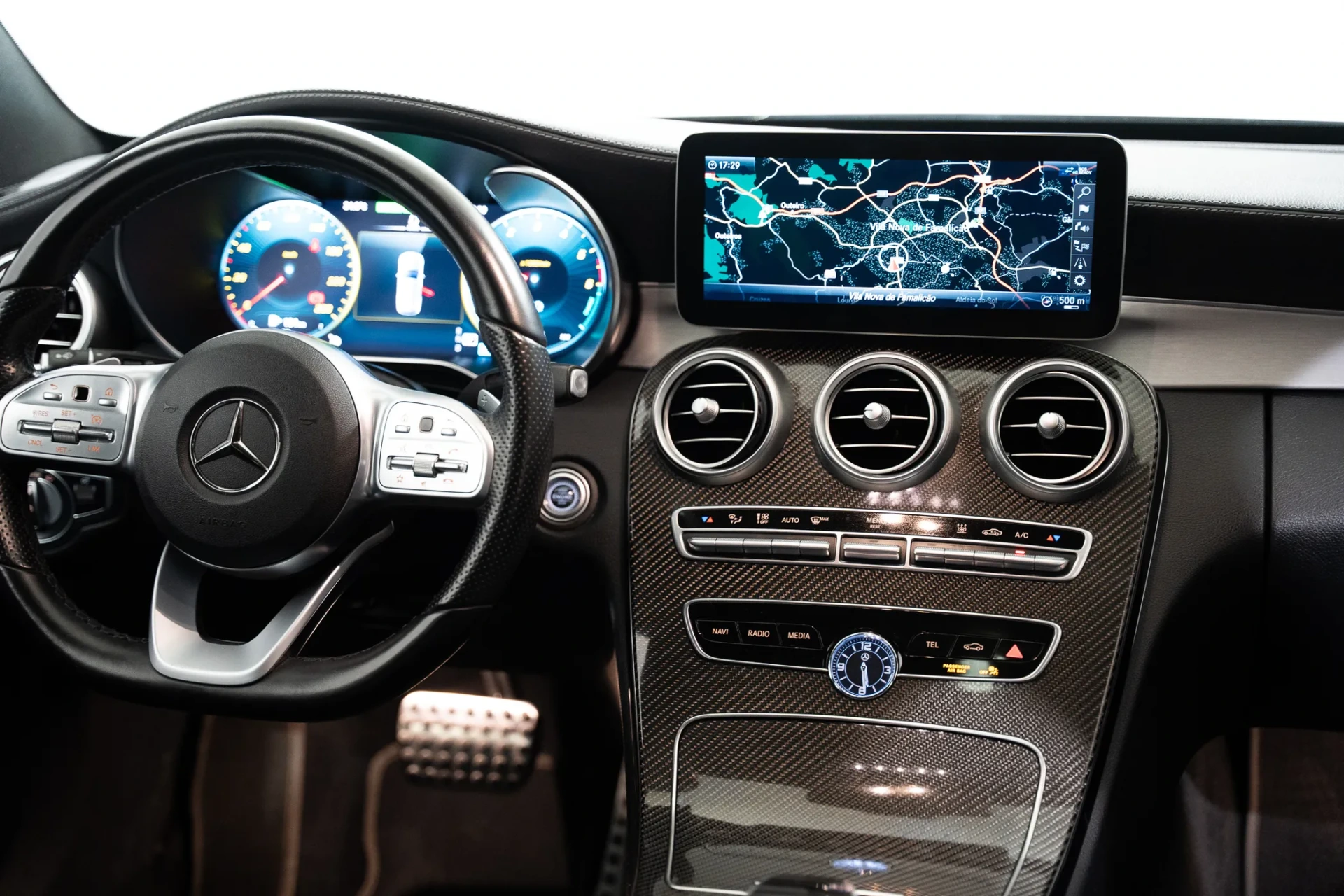 Mercedes-Benz C 300 de AMG Line 9