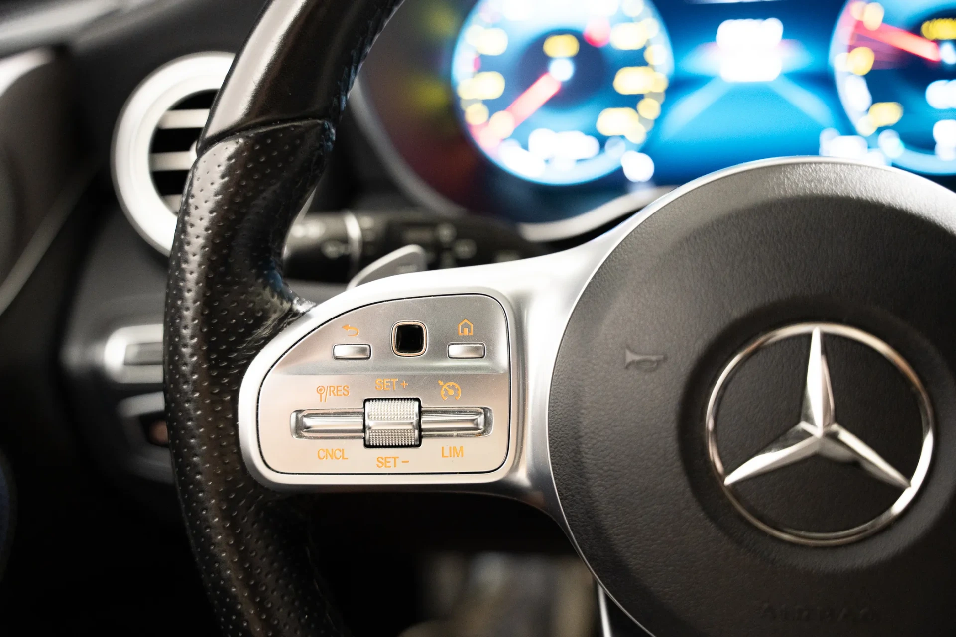 Mercedes-Benz C 300 de AMG Line 16