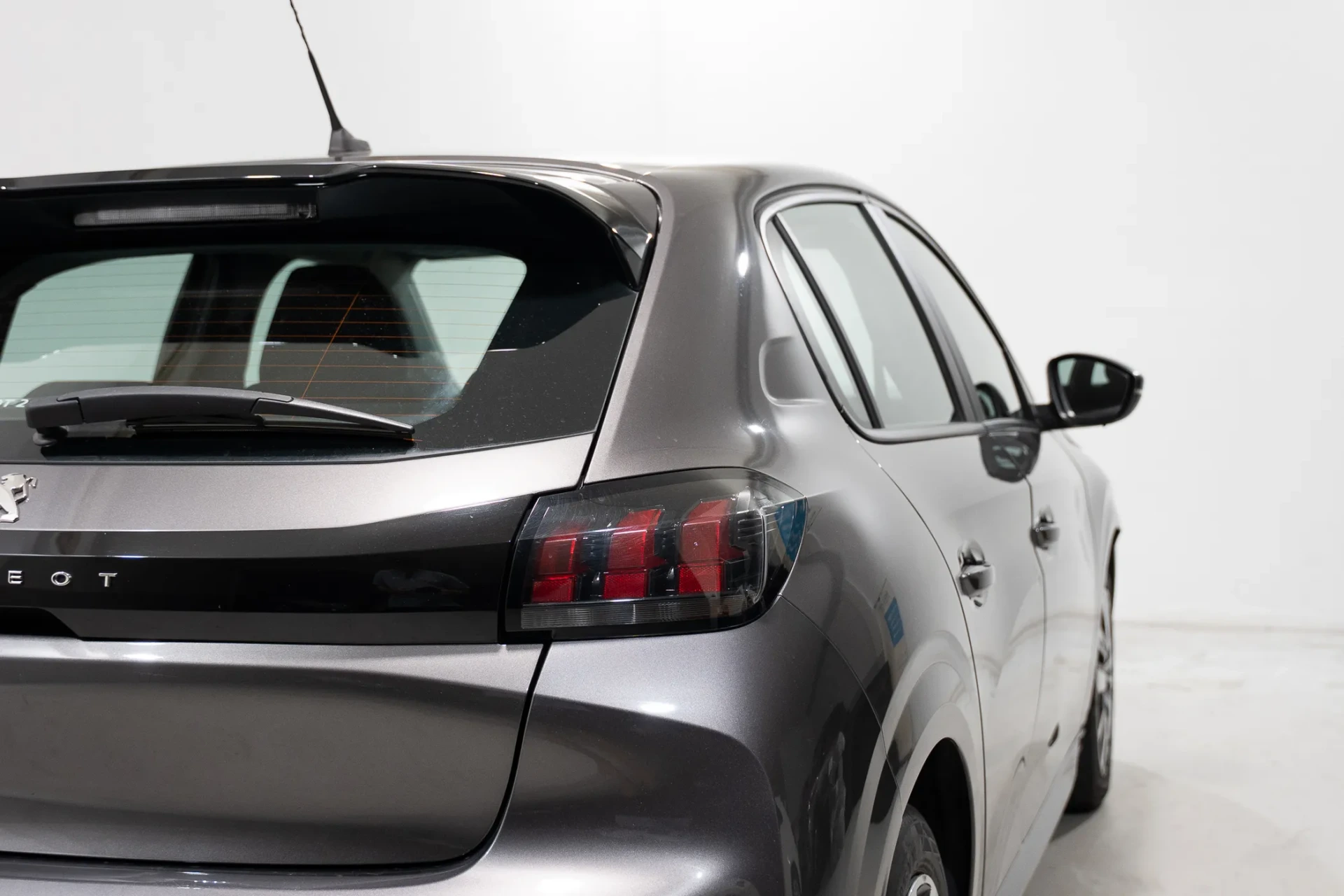 Peugeot 208 1.2 PureTech Allure EAT8 8