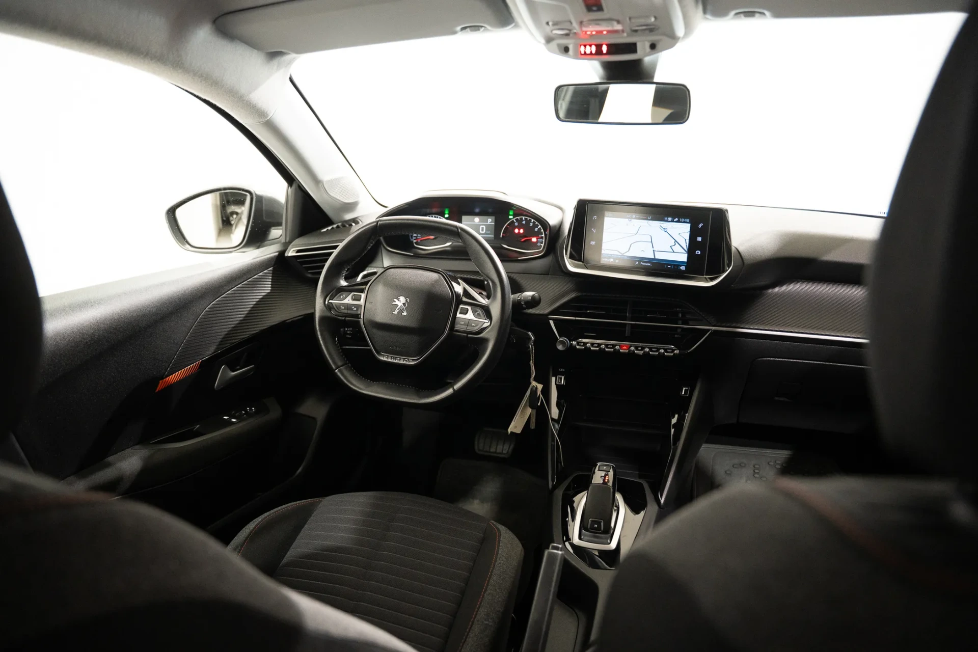 Peugeot 208 1.2 PureTech Allure EAT8 9