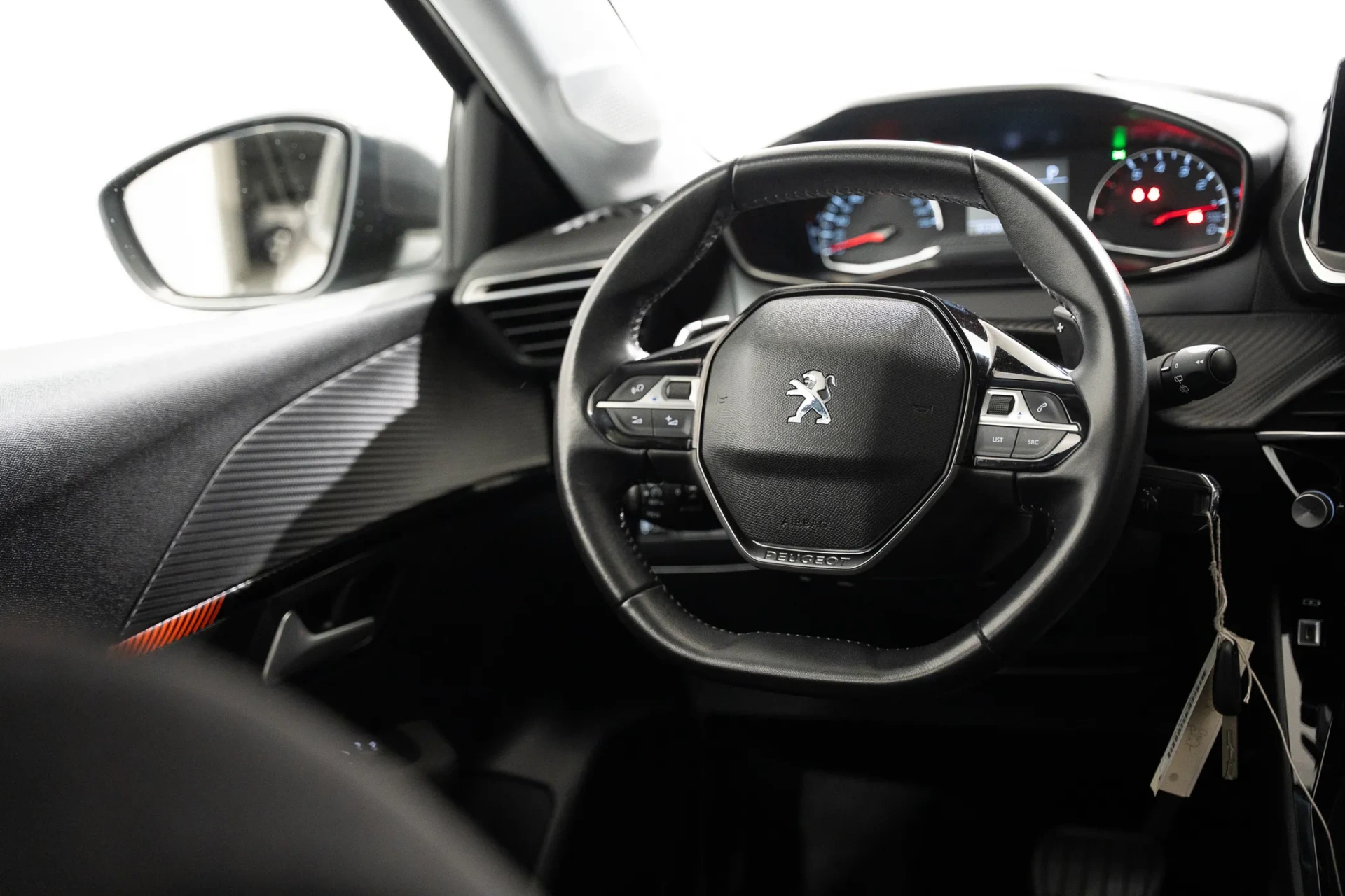 Peugeot 208 1.2 PureTech Allure EAT8 10