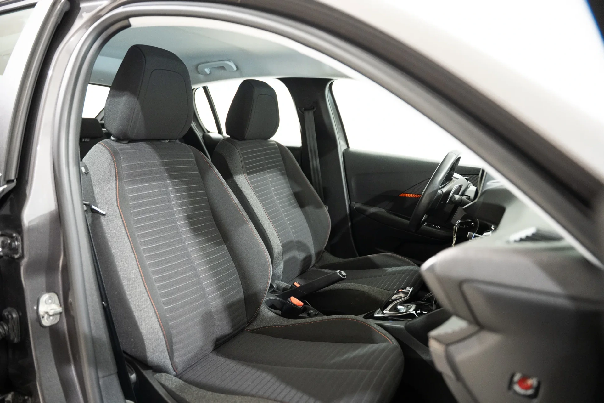 Peugeot 208 1.2 PureTech Allure EAT8 25