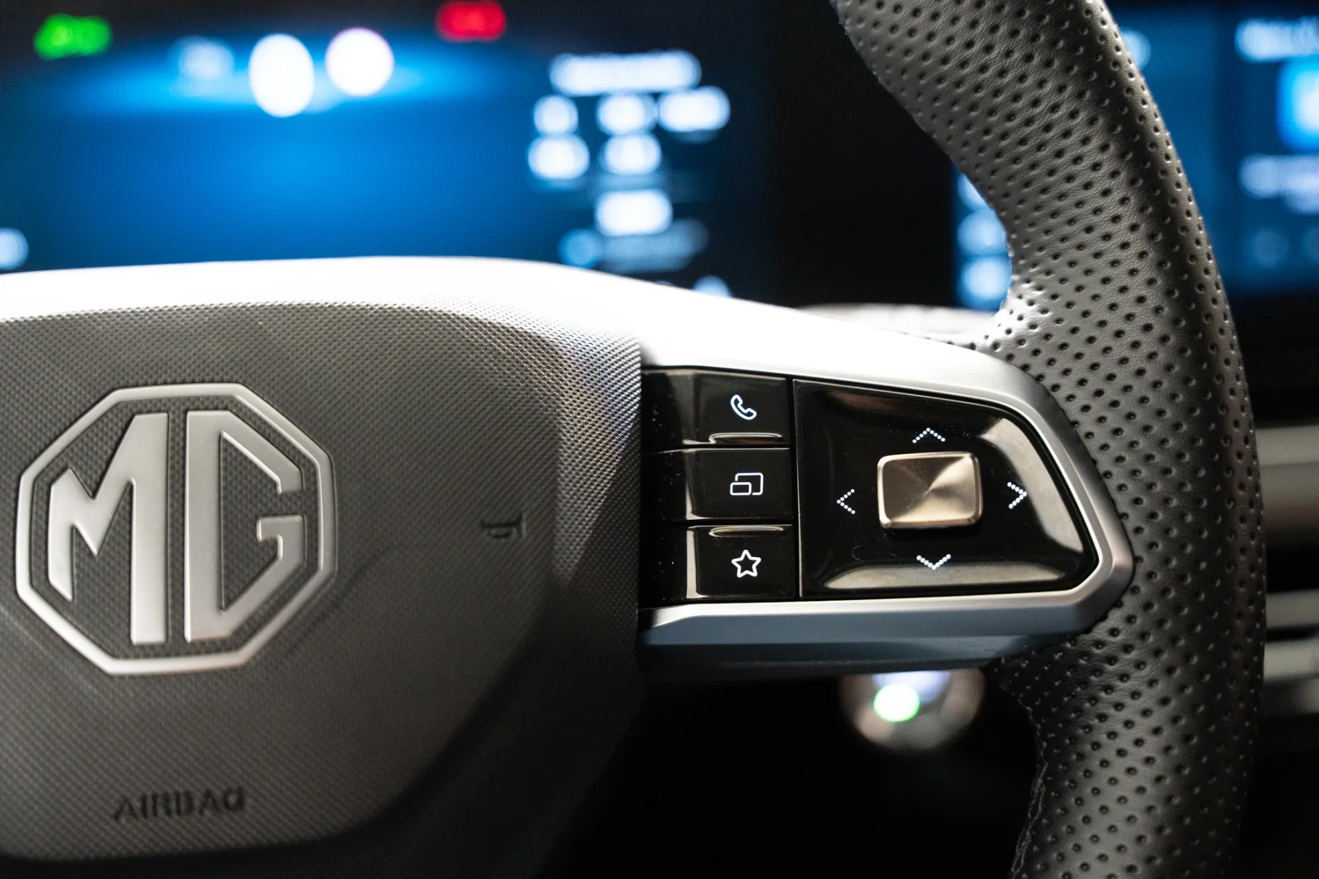 MG HS 1.5 Plug-in Hybrid Luxury 15