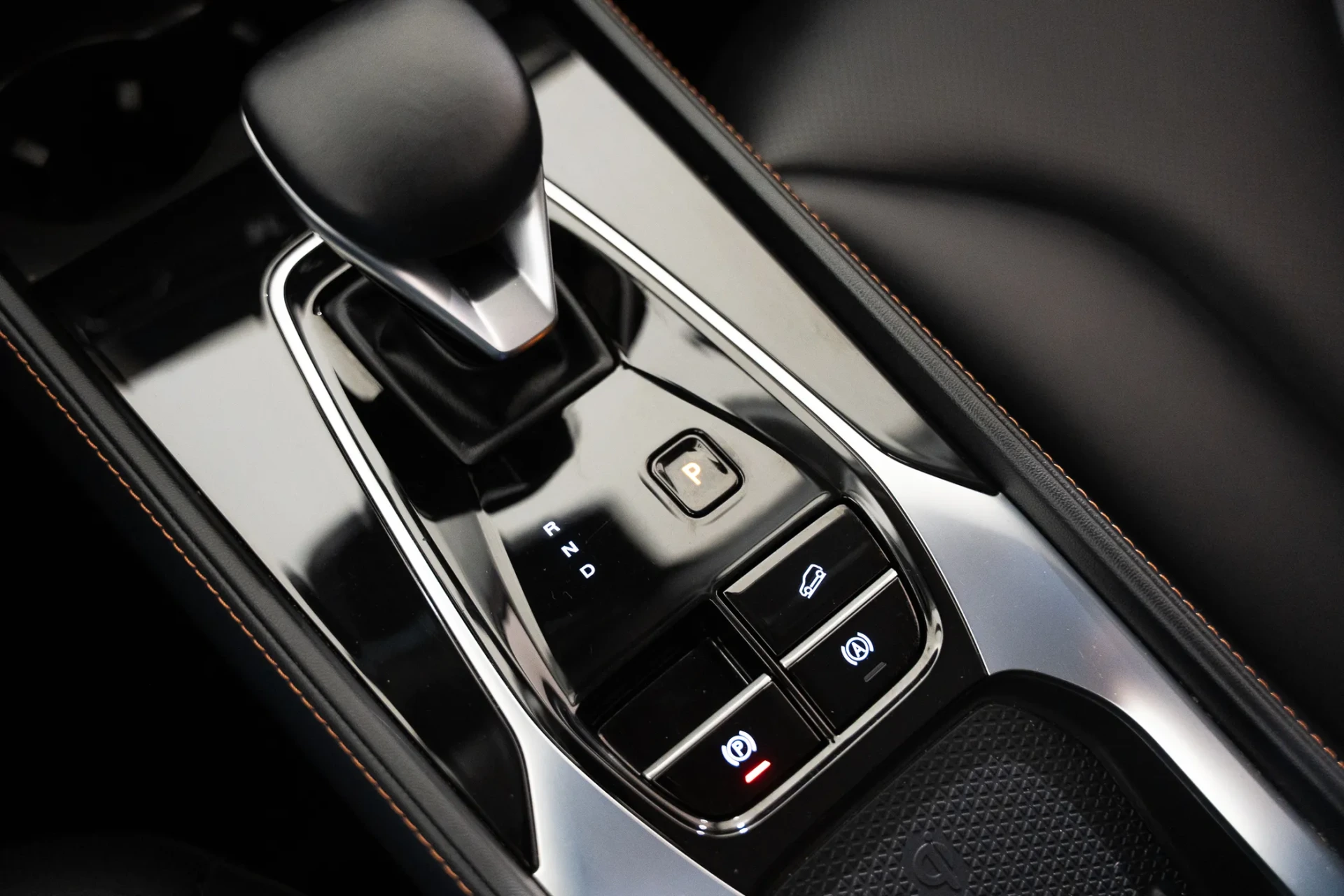 MG HS 1.5 Plug-in Hybrid Luxury 24