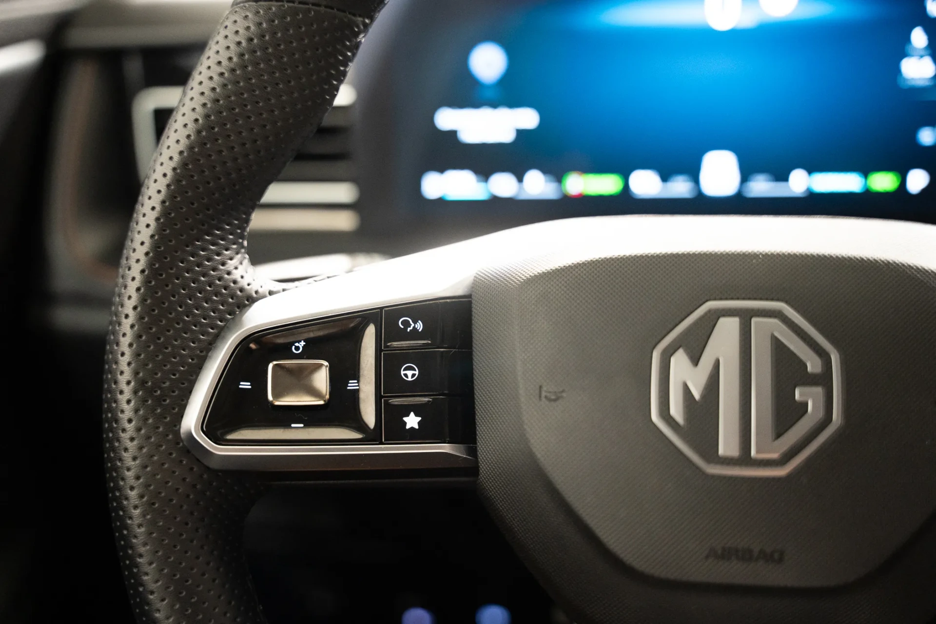 MG HS 1.5 Plug-in Hybrid Luxury 13