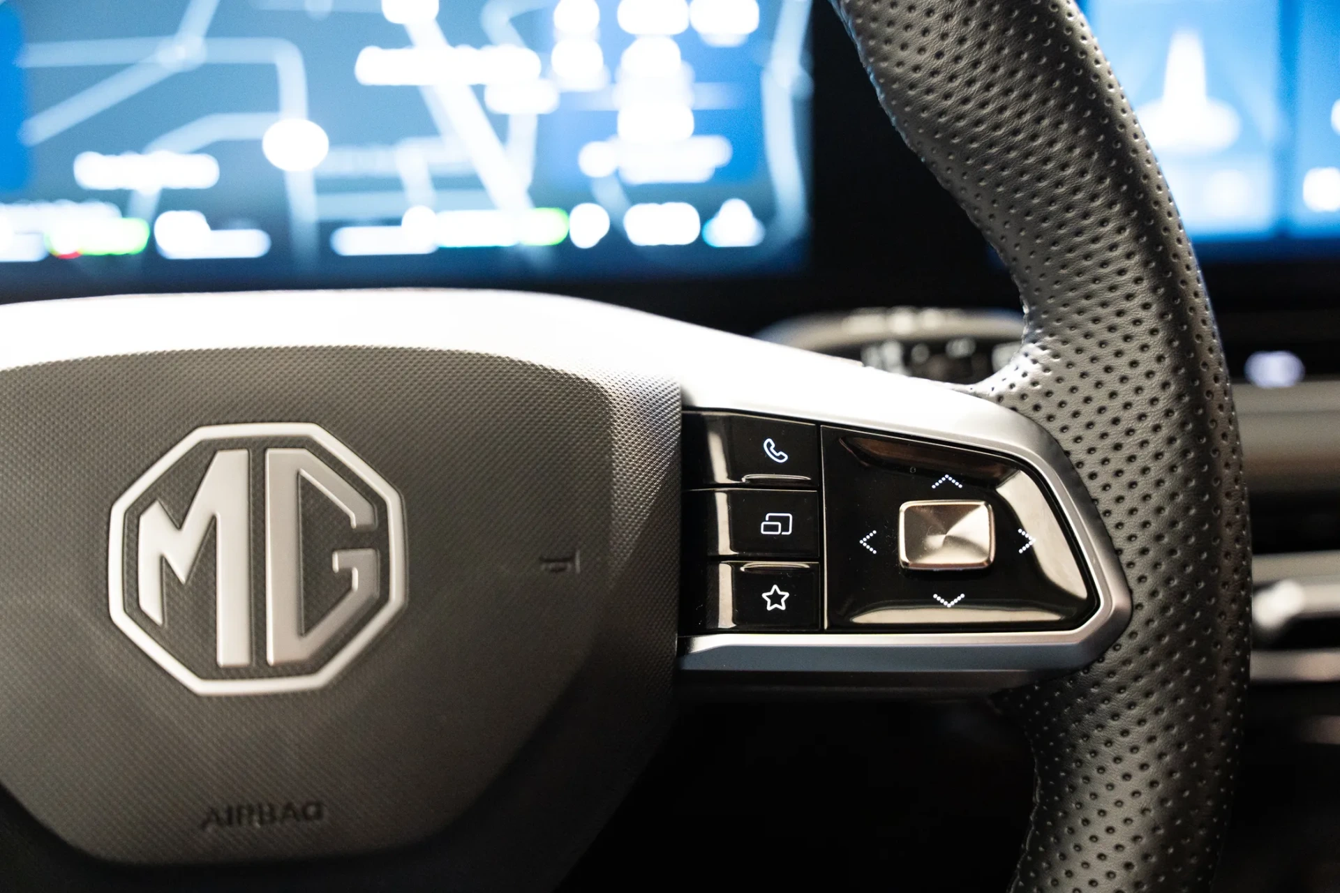 MG HS 1.5 Plug-in Hybrid Luxury 16