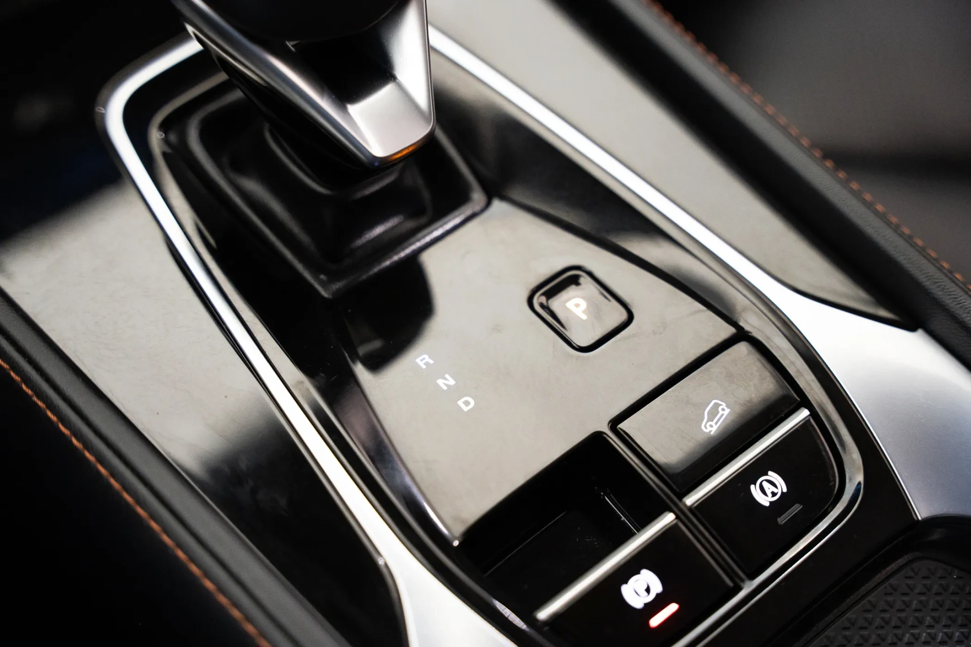 MG HS 1.5 Plug-in Hybrid Luxury 24