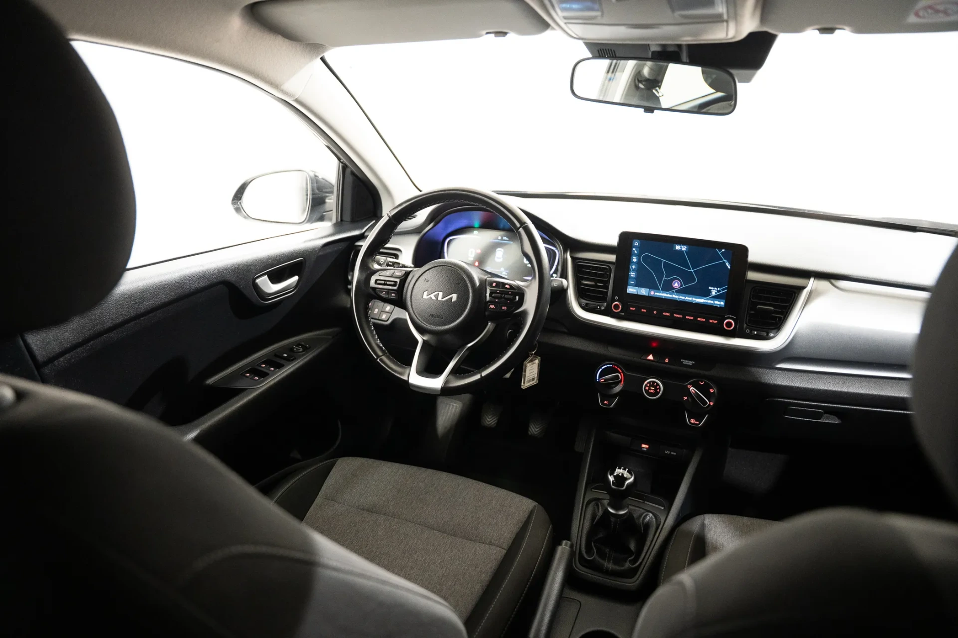Kia Stonic 1.2 MPi Dynamic 6