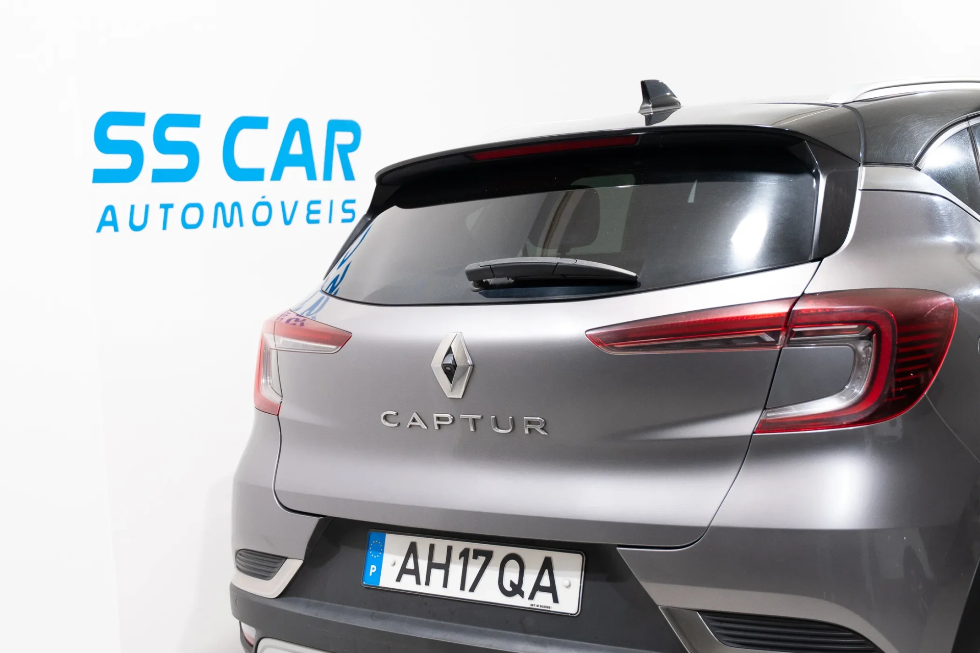 Renault Captur 1.0 TCe Exclusive 8