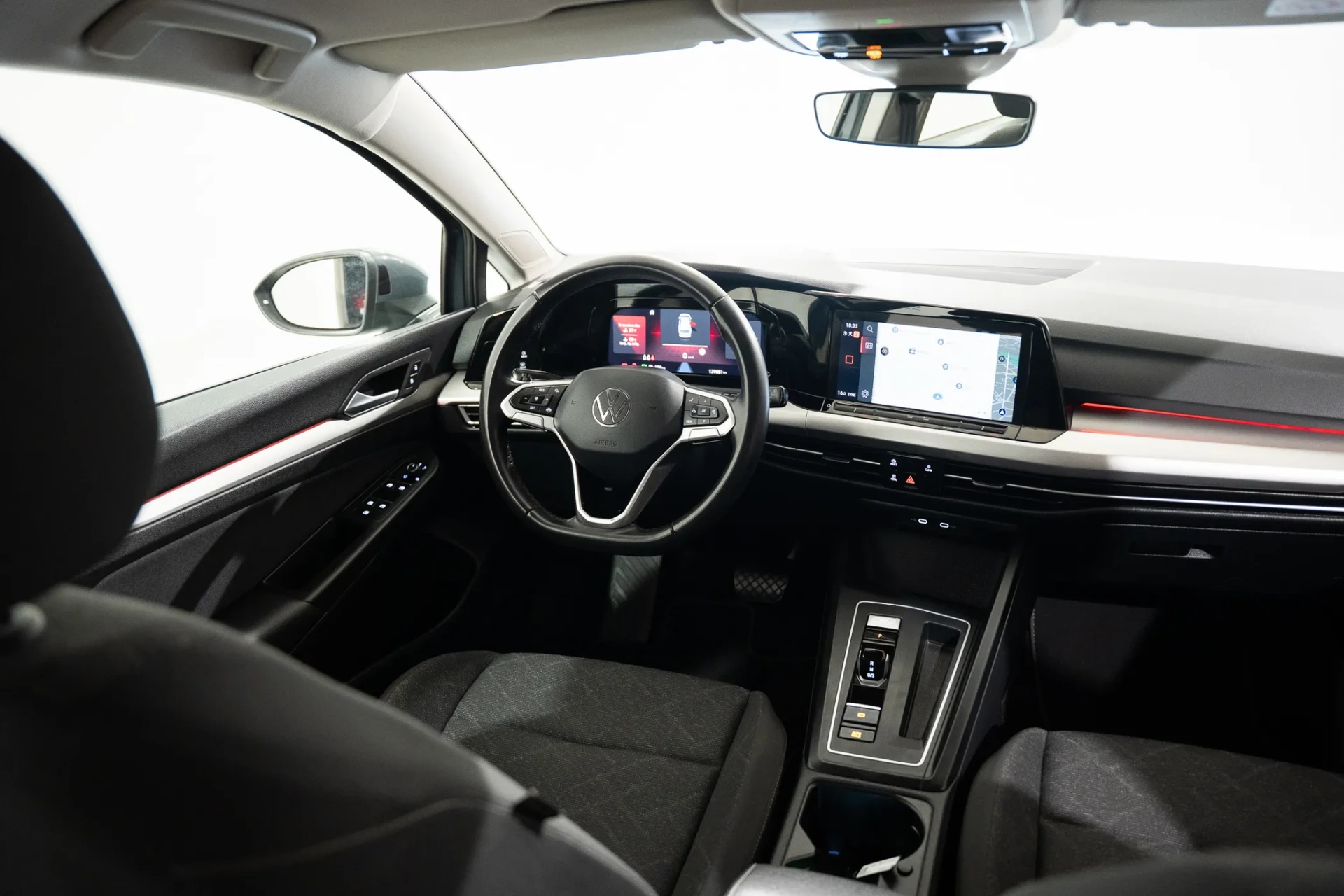 Volkswagen Golf Variant 1.0 eTSI Life DSG 9
