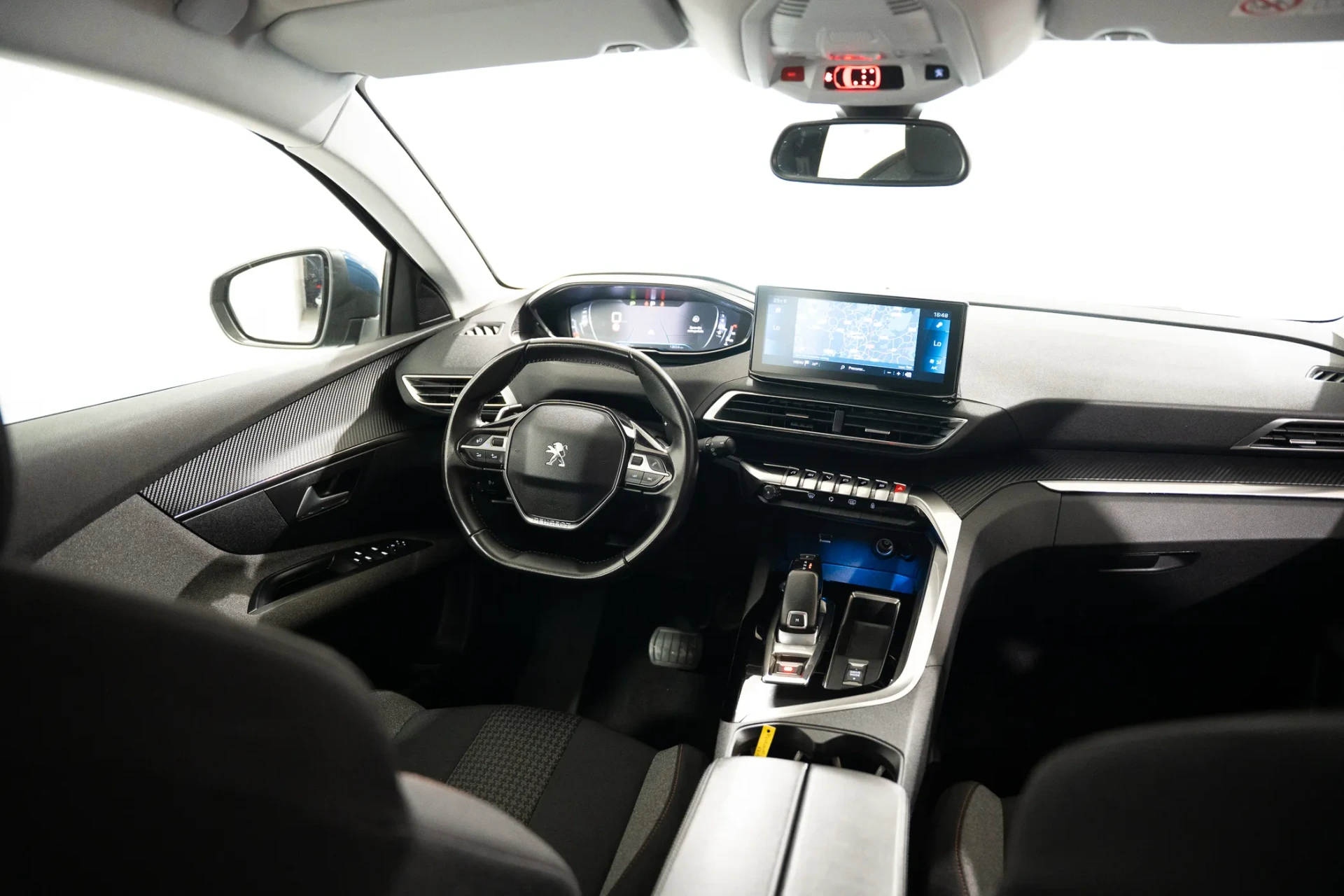 Peugeot 5008 1.2 PureTech Allure EAT8 9