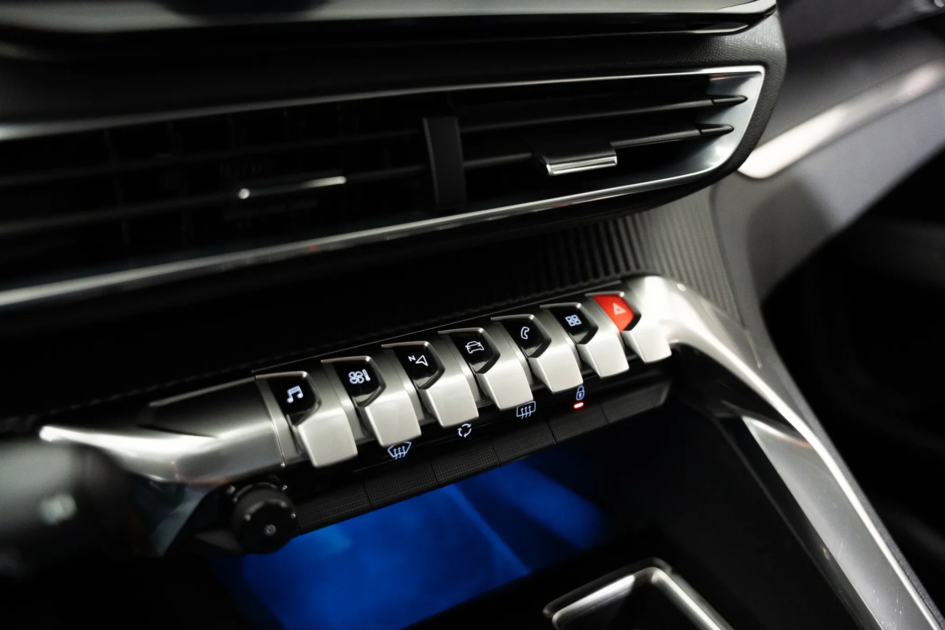 Peugeot 5008 1.2 PureTech Allure EAT8 23