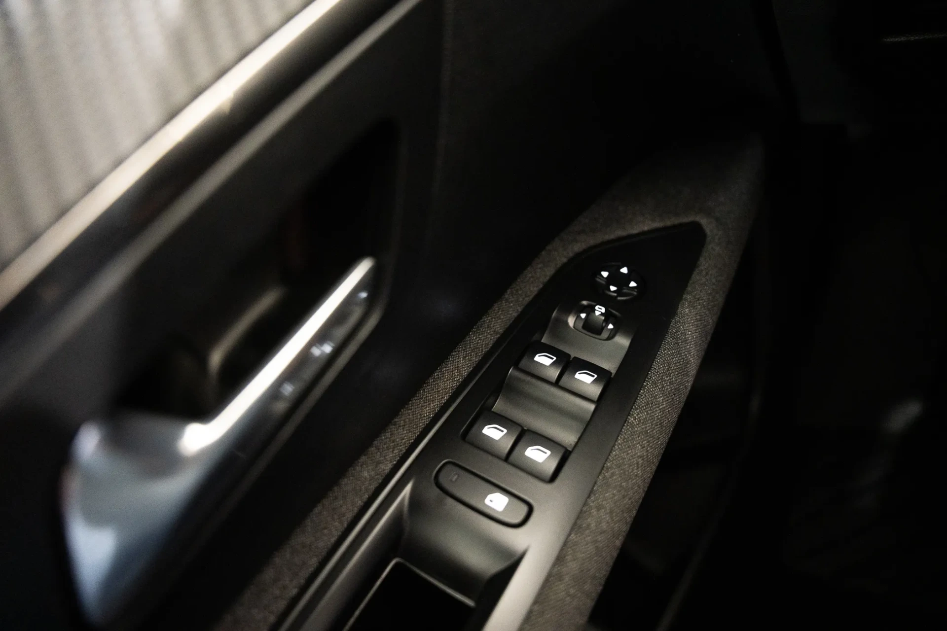 Peugeot 5008 1.2 PureTech Allure EAT8 27
