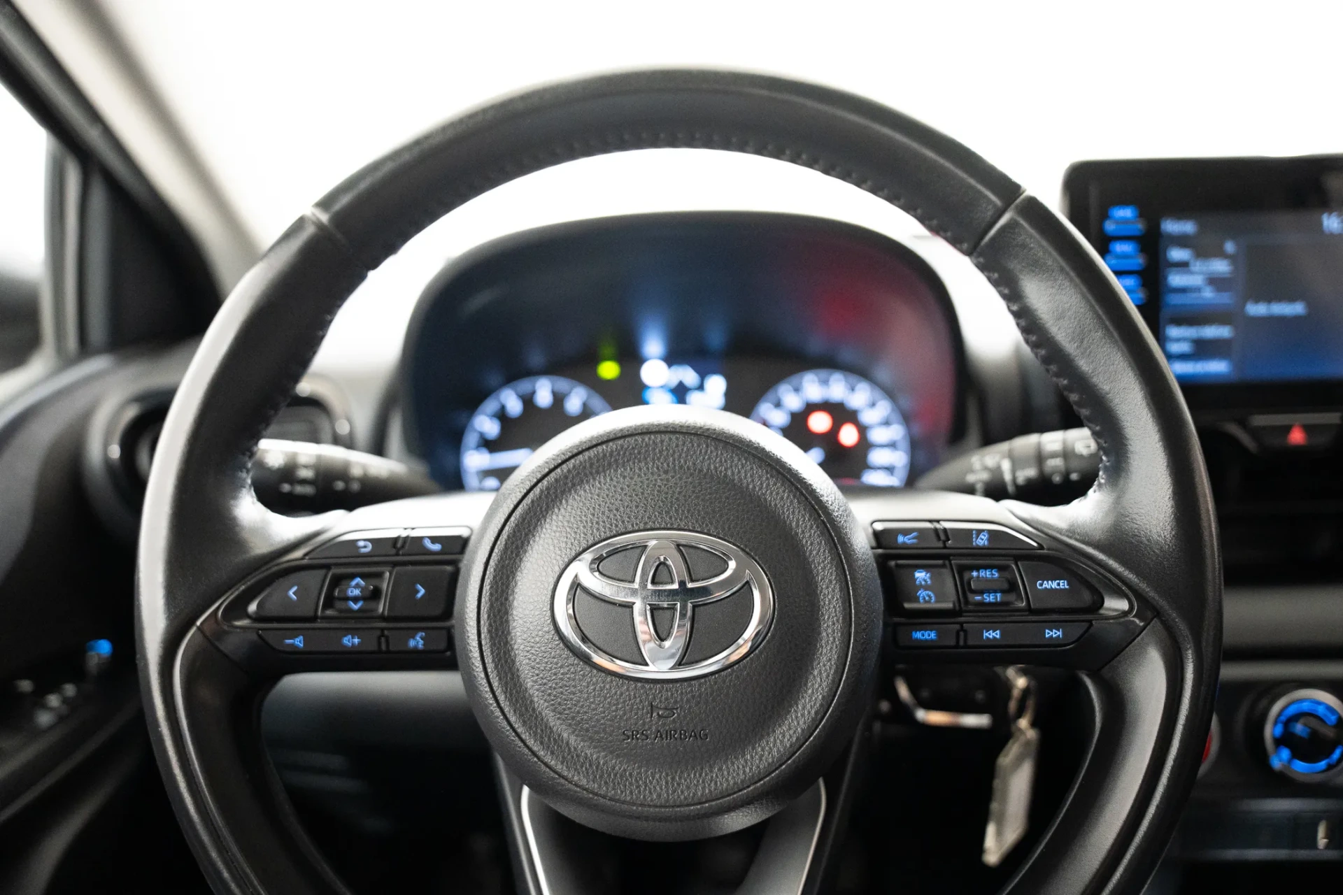 Toyota Yaris 1.5 VVT-i Comfort 14
