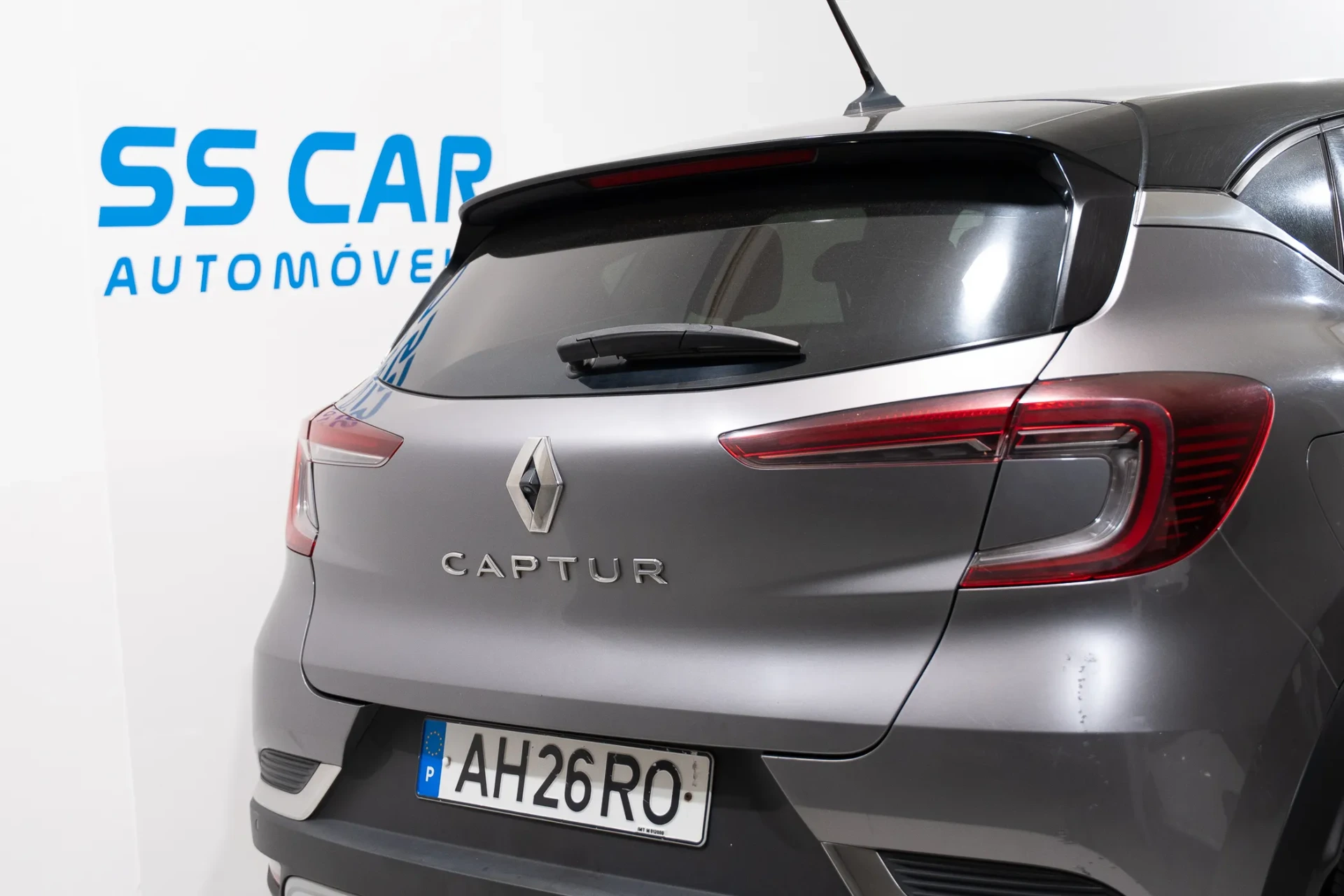 Renault Captur 1.0 TCe Exclusive 8
