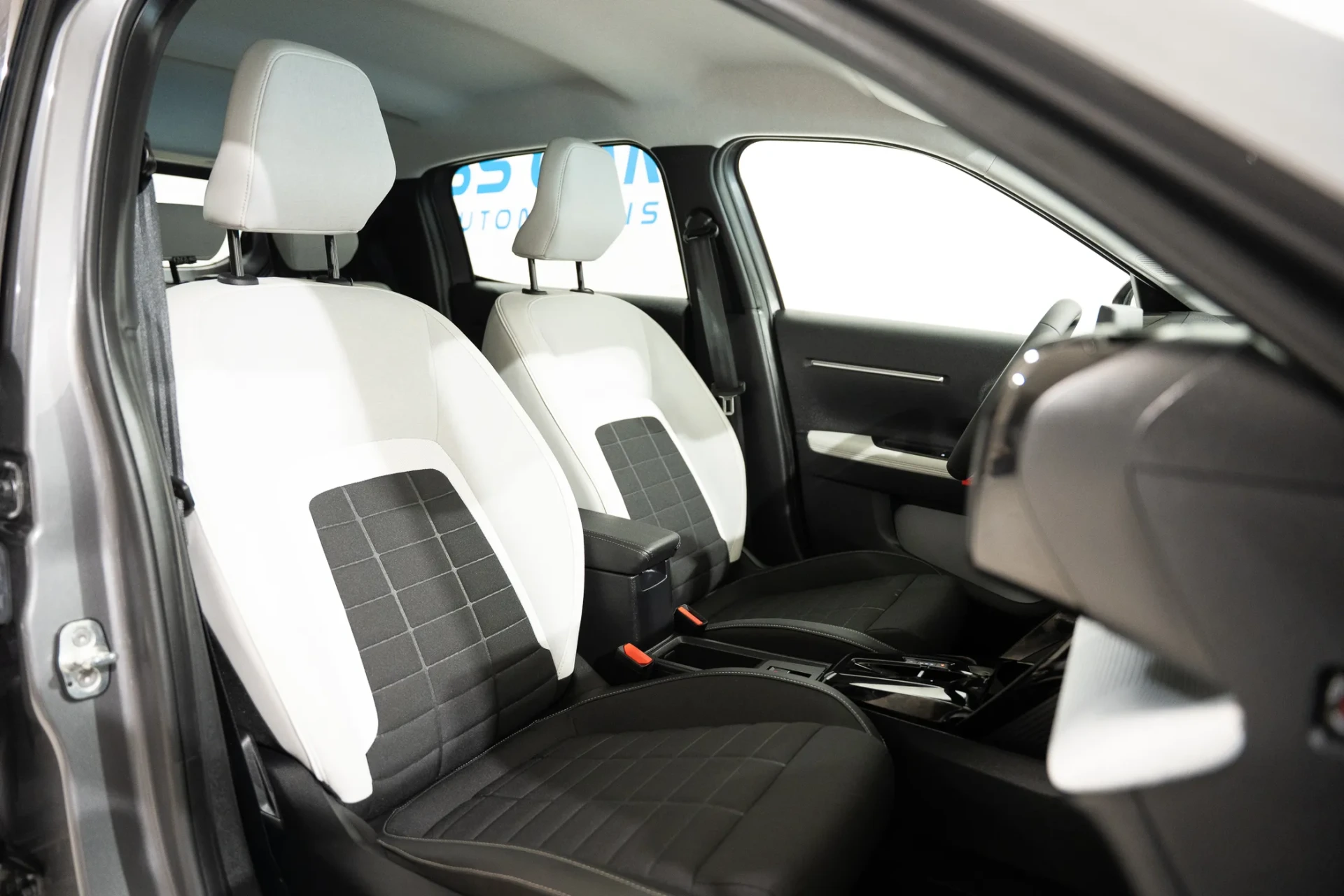 Citroen e-C3 44 kWh Autonomia Conforto Max 26