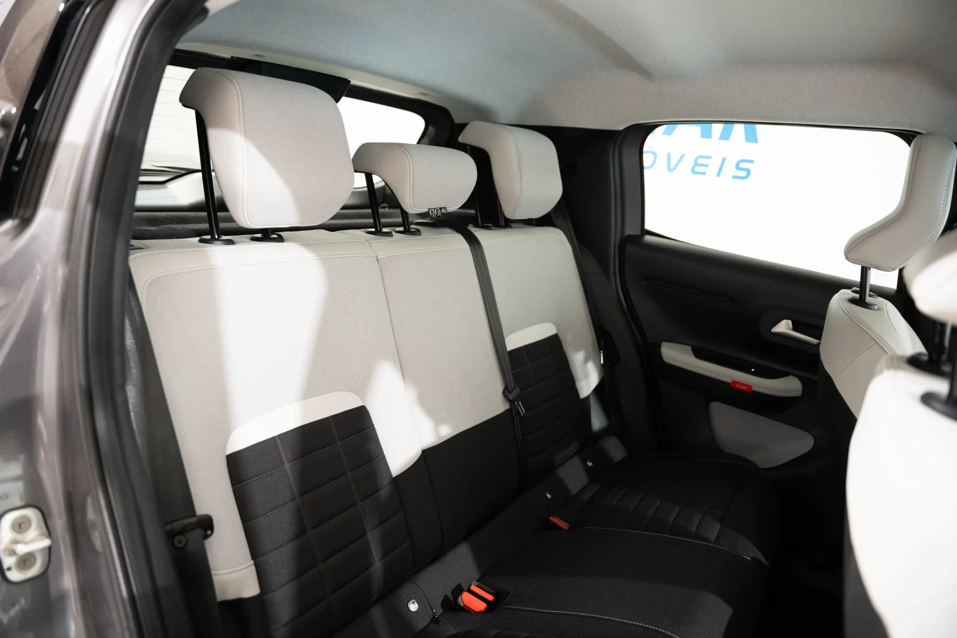 Citroen e-C3 44 kWh Autonomia Conforto Max 27