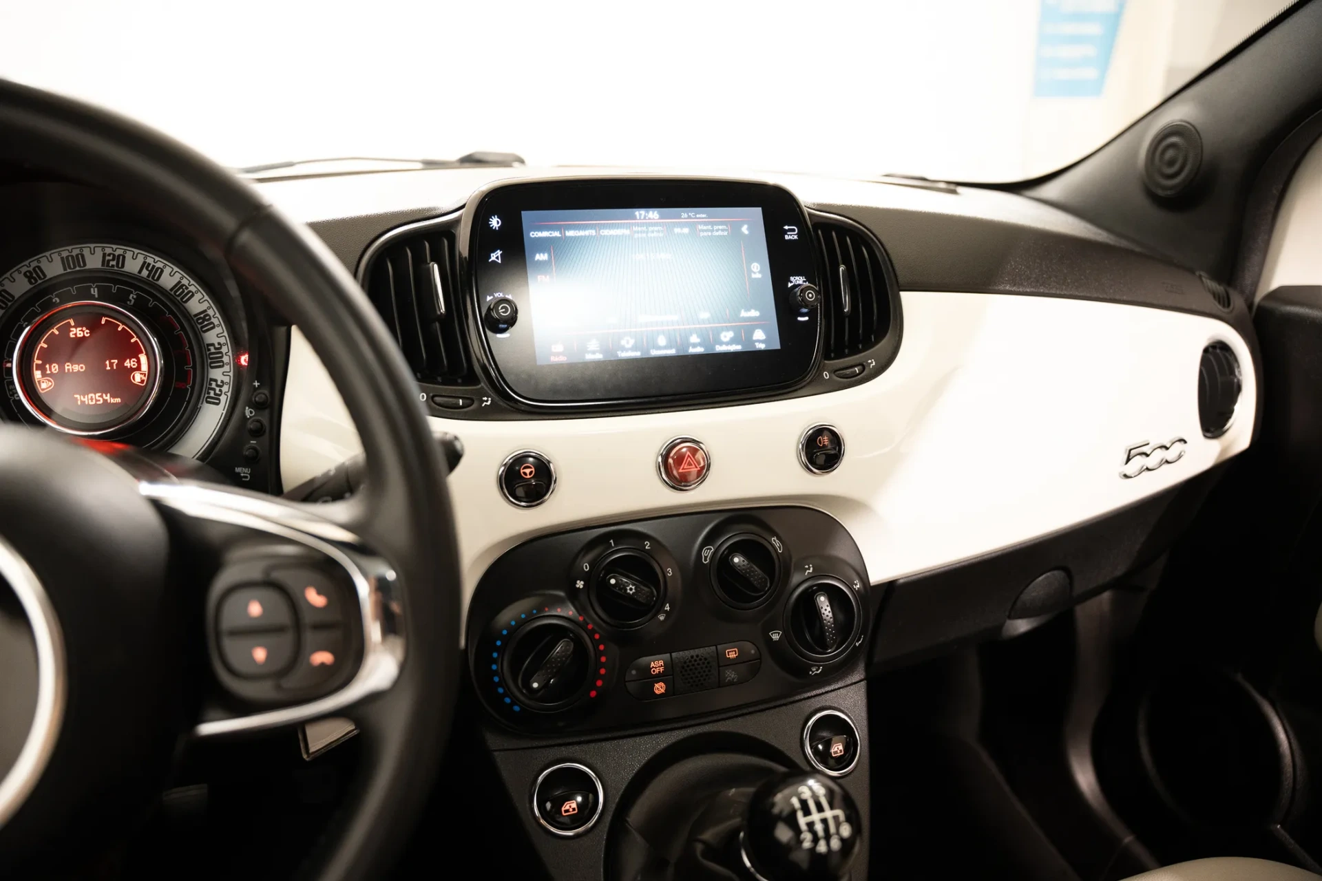 Fiat 500 1.0 Hybrid Dolcevita 16
