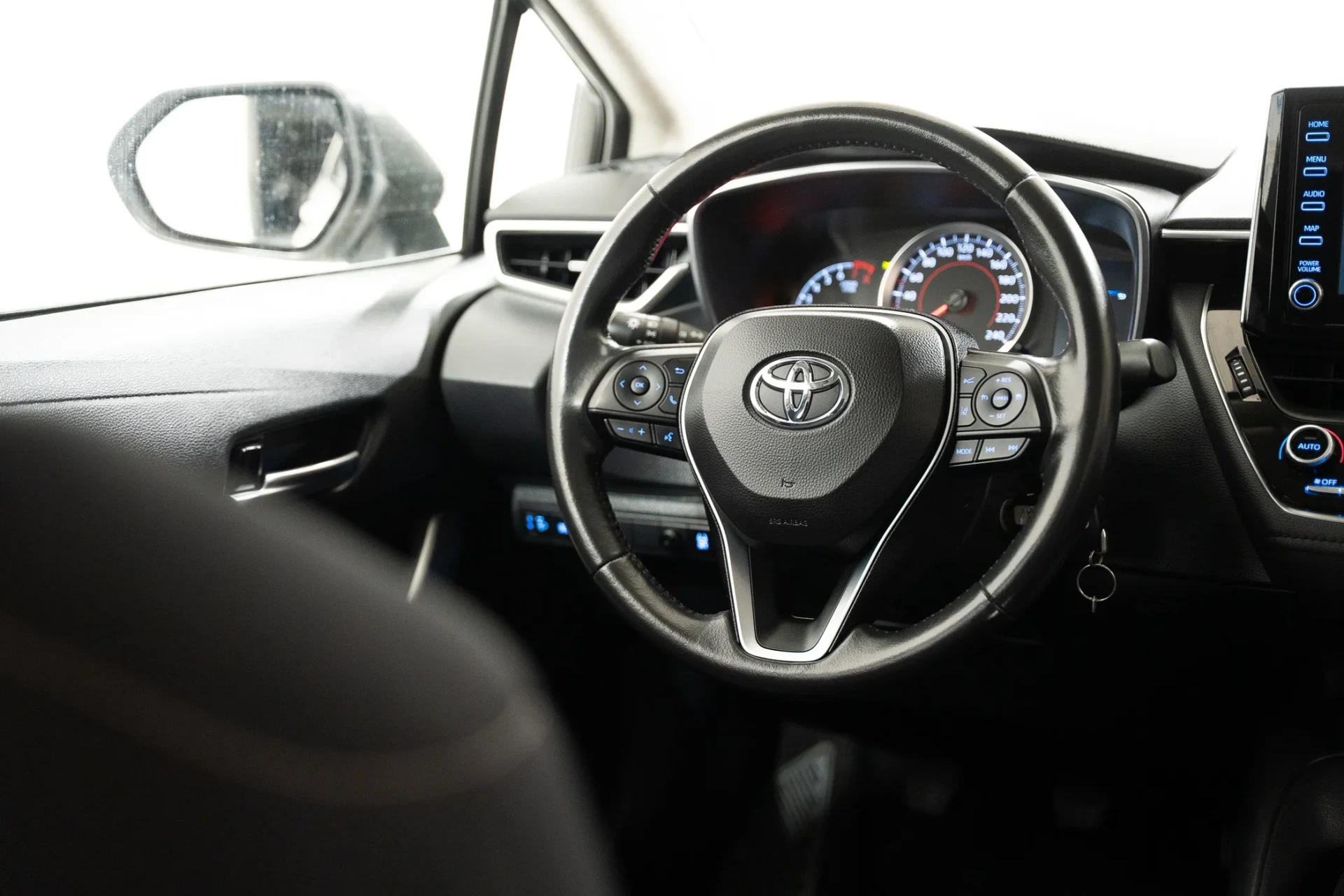Toyota Corolla COMFORT 1.5 VVTi 10