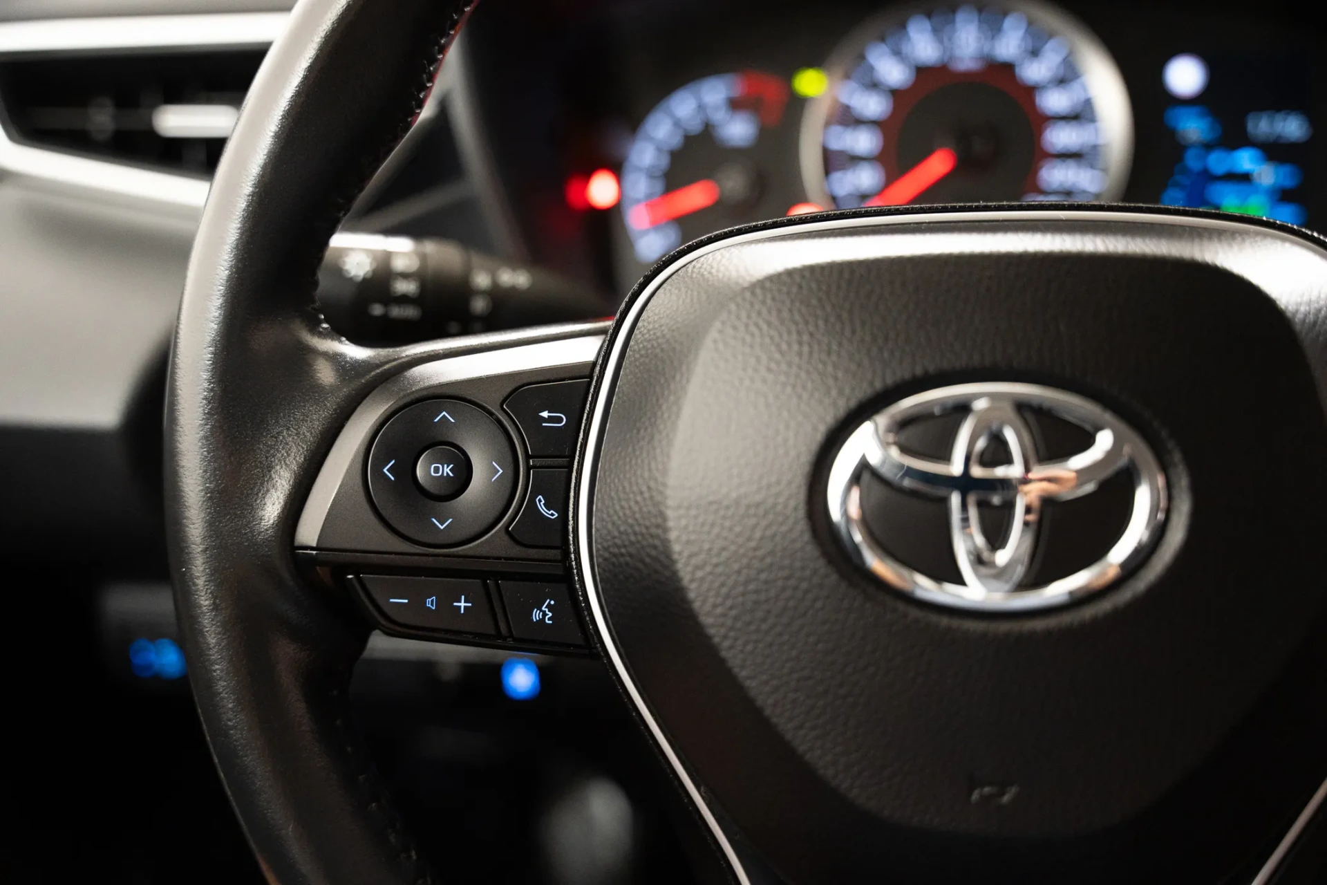 Toyota Corolla COMFORT 1.5 VVTi 13