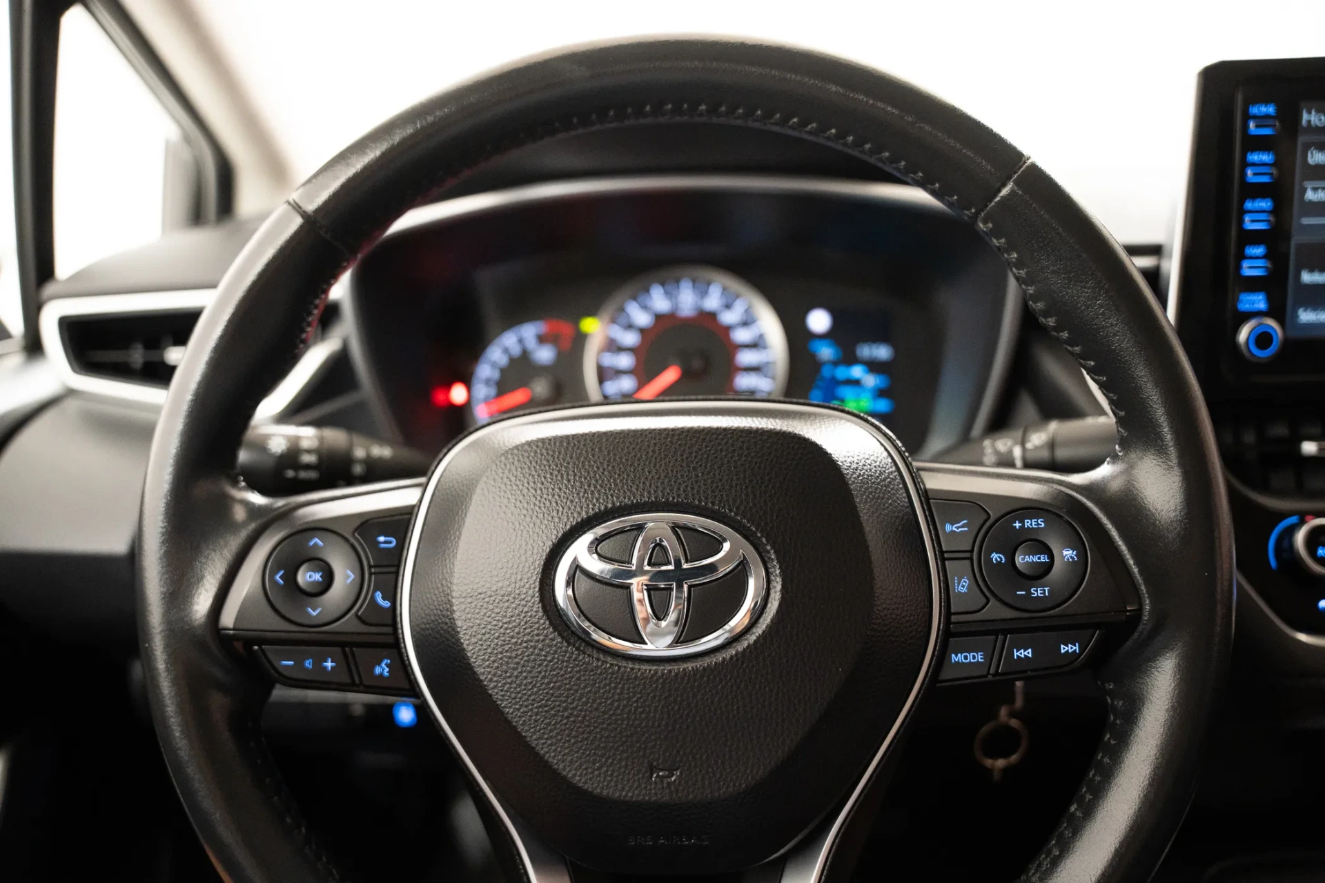 Toyota Corolla COMFORT 1.5 VVTi 14