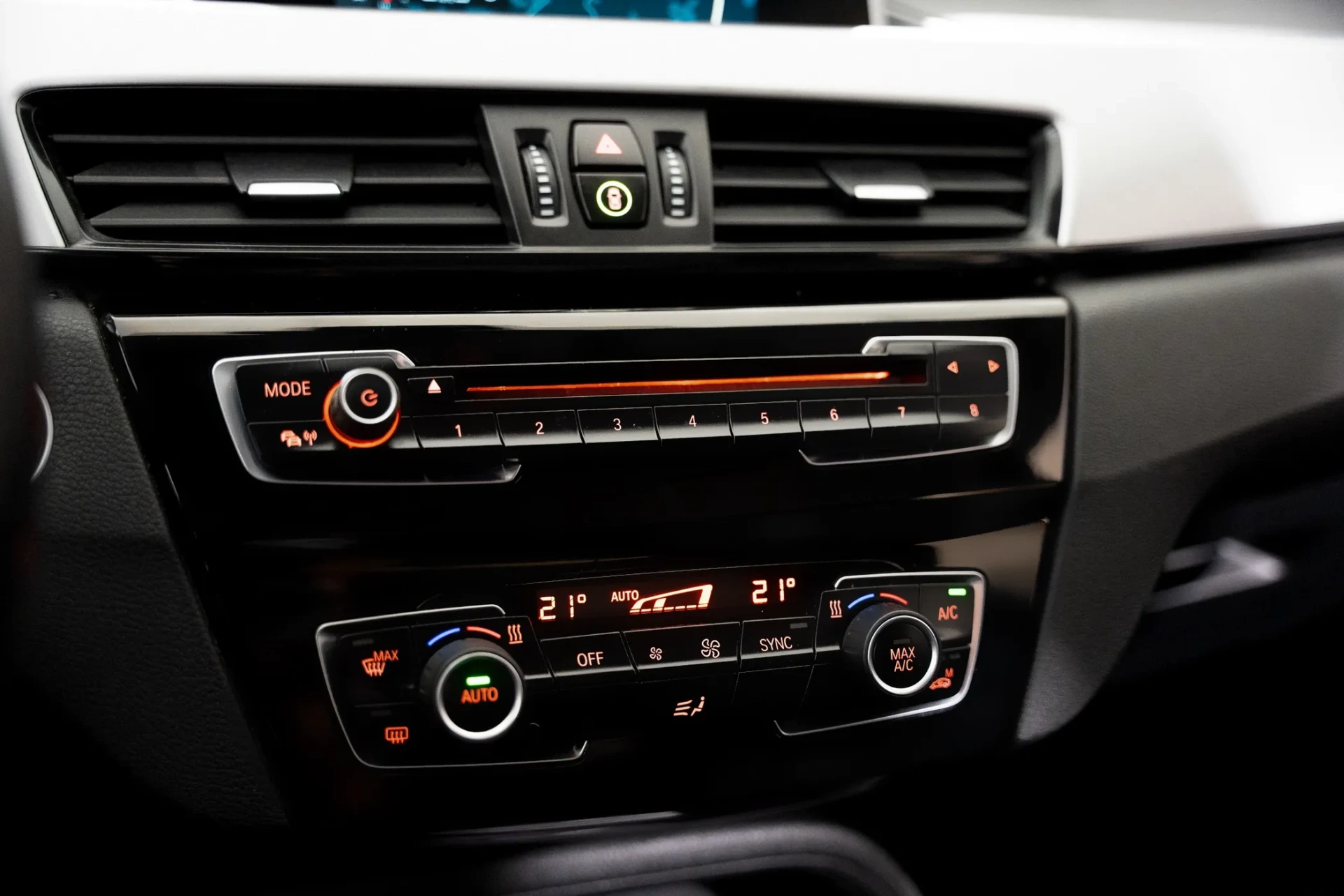 BMW X1 16 d sDrive Advantage 6
