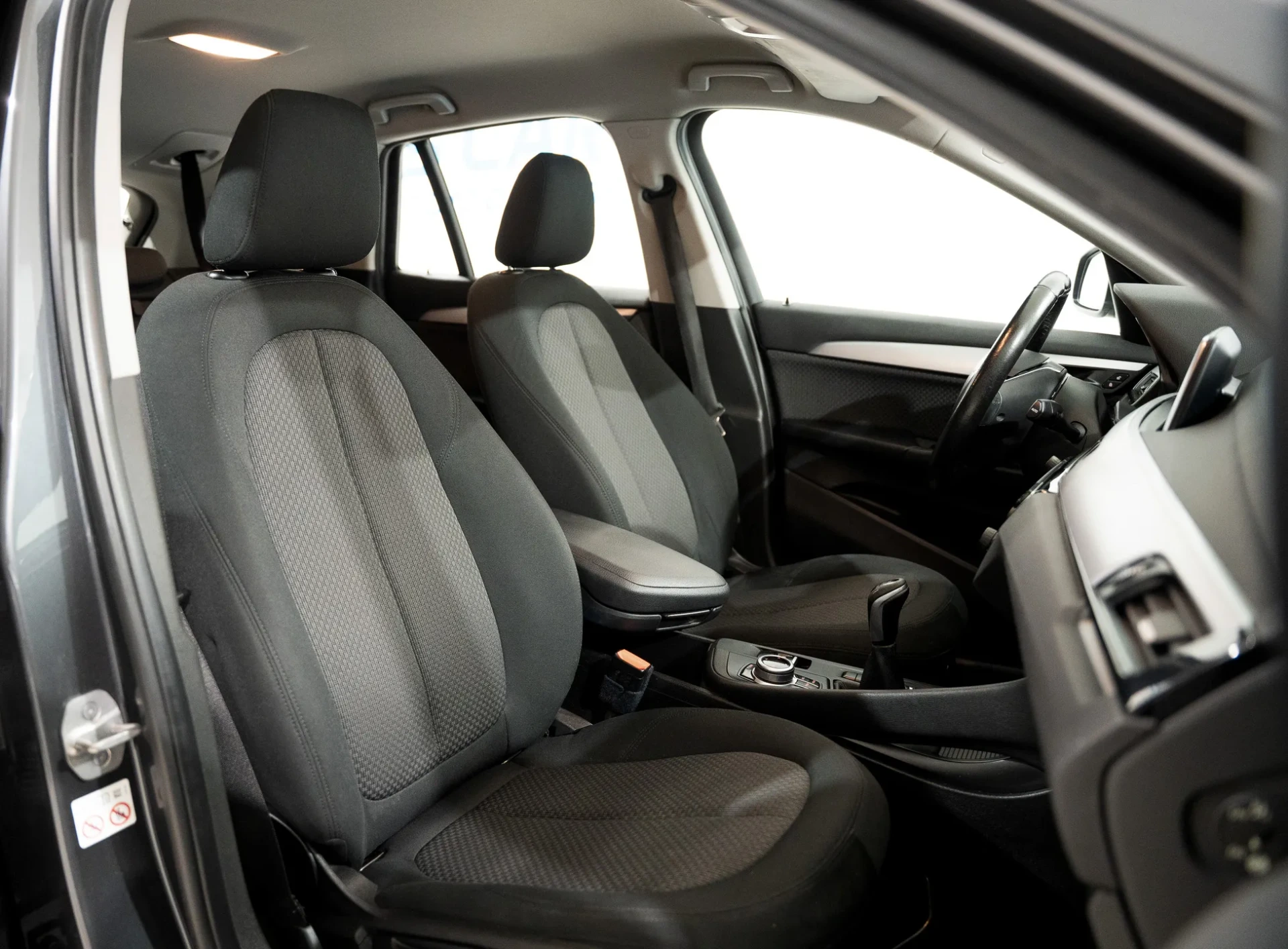 BMW X1 16 d sDrive Advantage 13