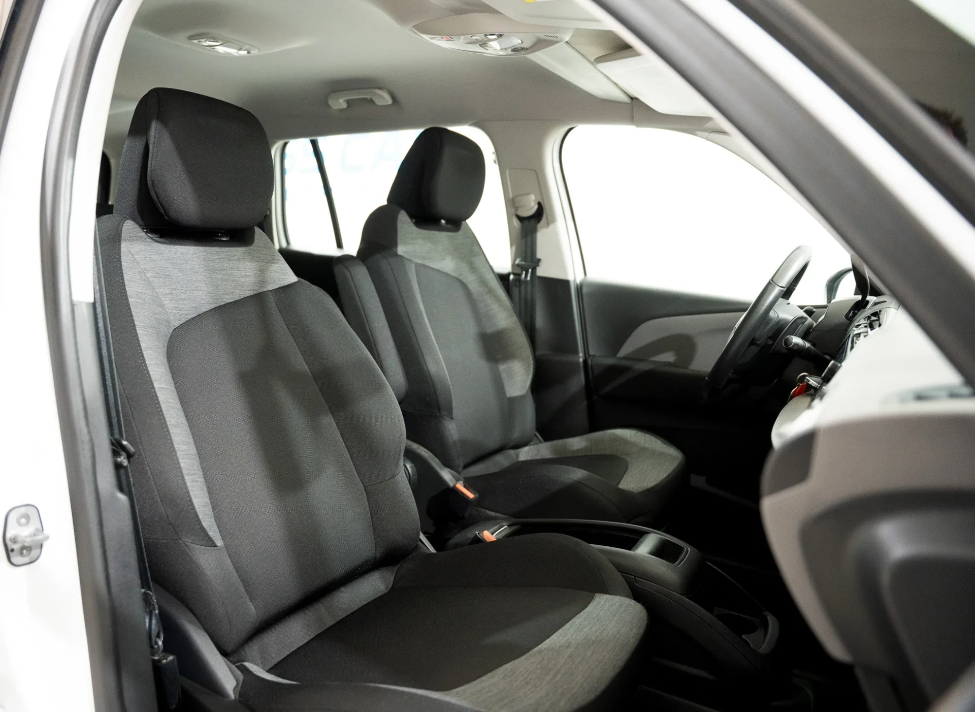 Citroen Grand C4 Spacetourer 1.5 BlueHDi Feel Business EAT8 15