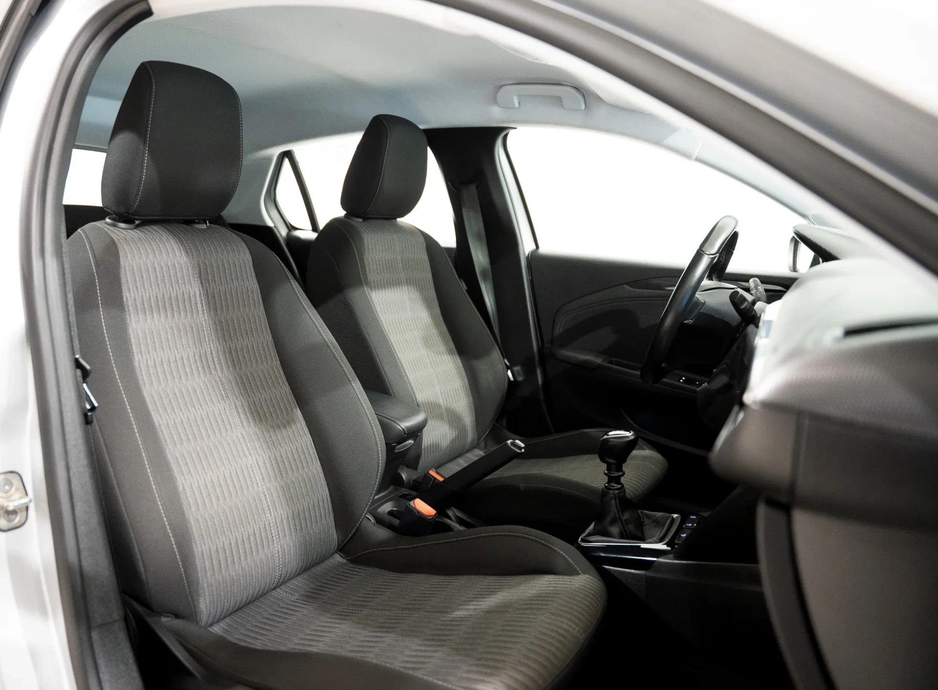 Opel Corsa 1.5 D Edition 11