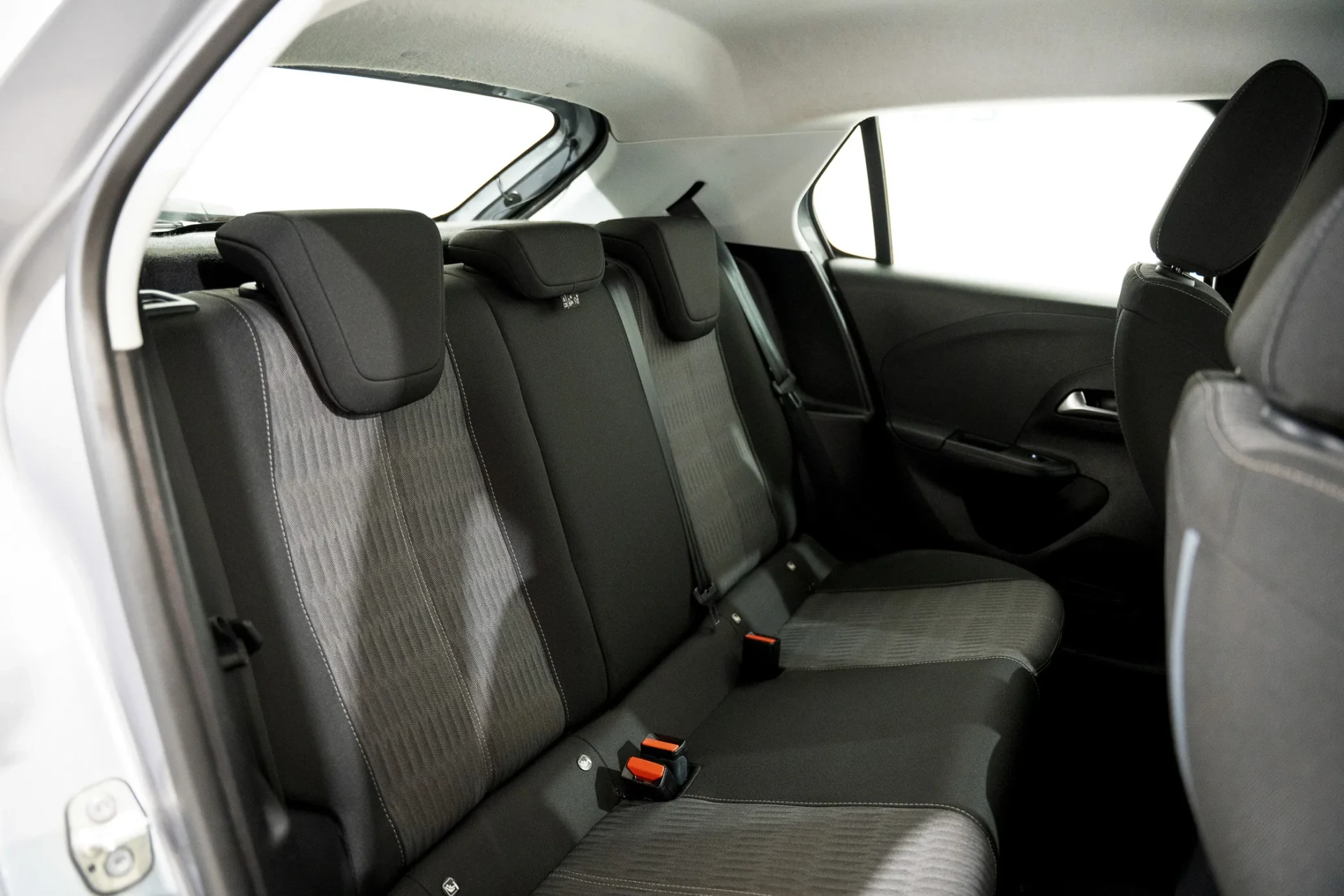 Opel Corsa 1.5 D Edition 9