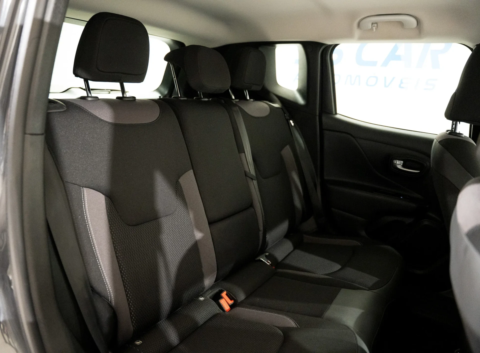 Jeep Renegade 1.0 T Limited 11