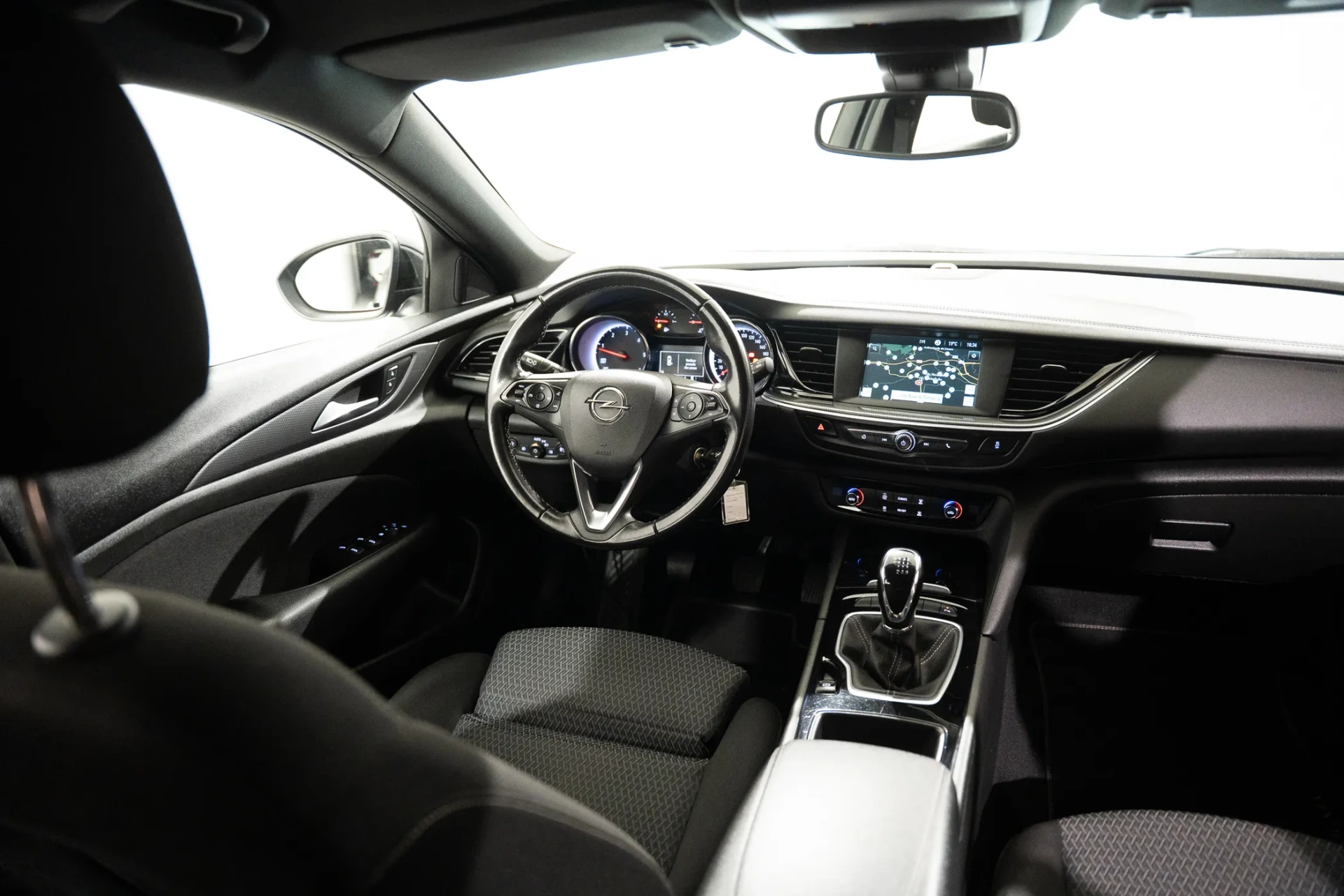 Opel Insignia Sports Tourer 1.5 D Business Edition 4