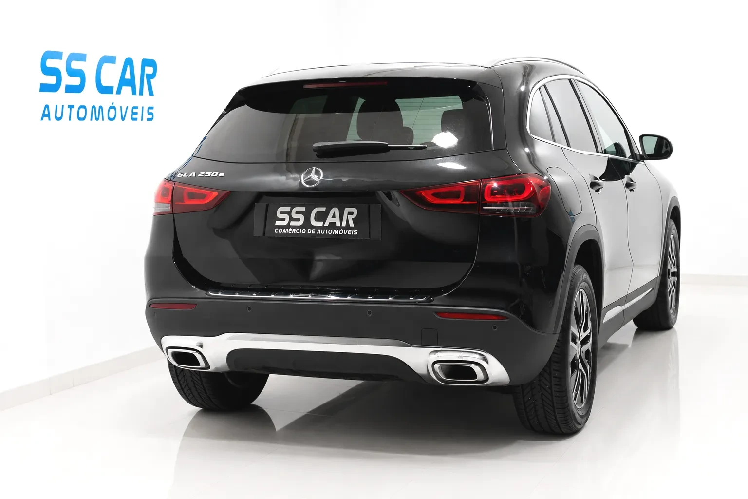 Mercedes-Benz GLA 250 e Progressive 2