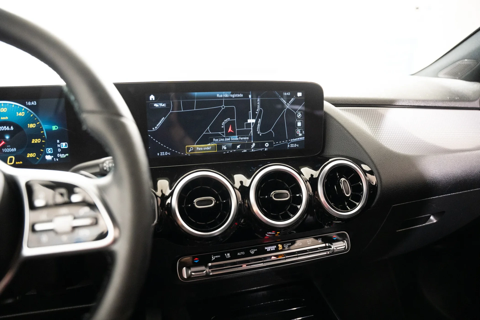 Mercedes-Benz GLA 250 e Progressive 11
