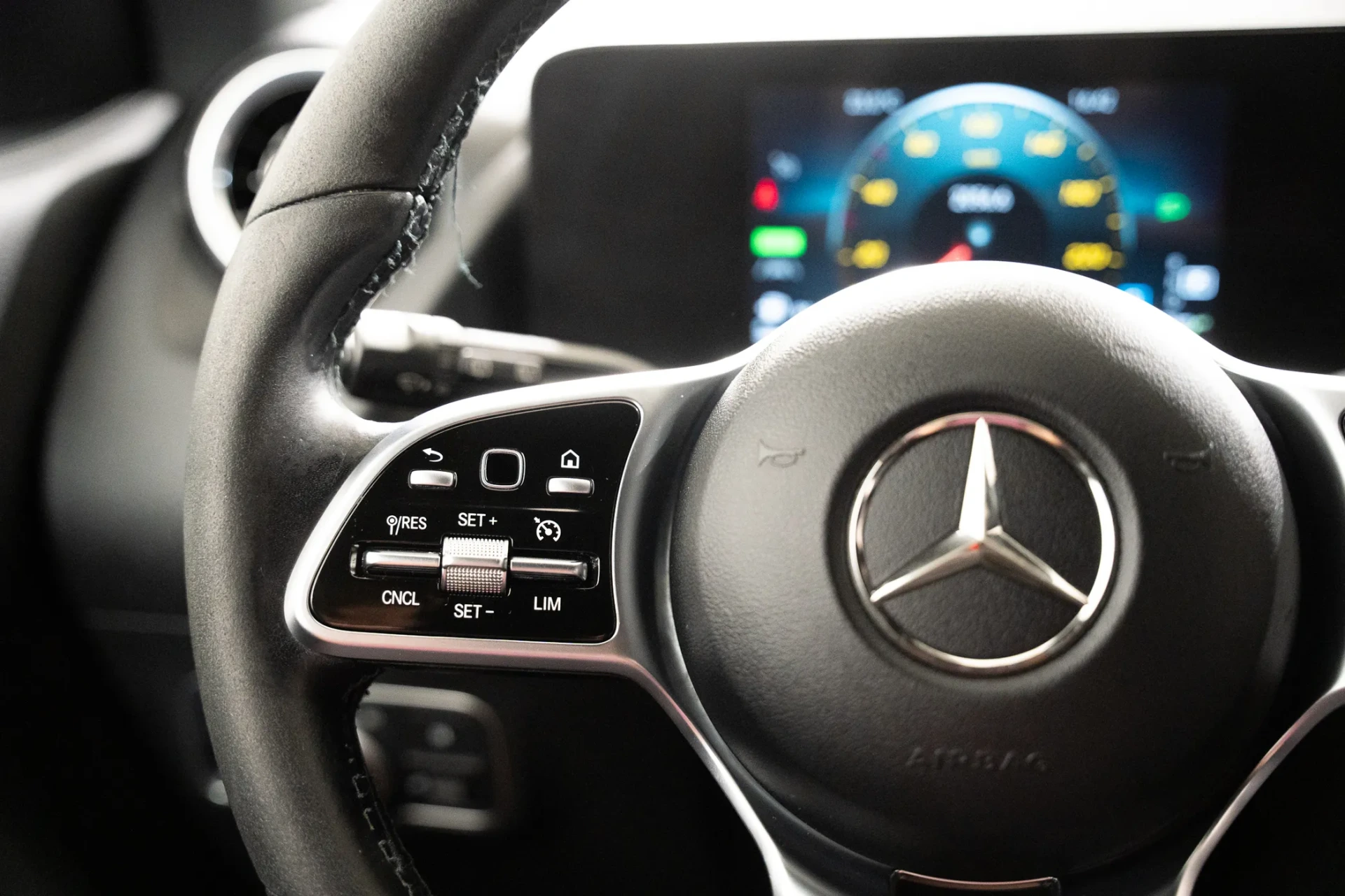 Mercedes-Benz GLA 250 e Progressive 23