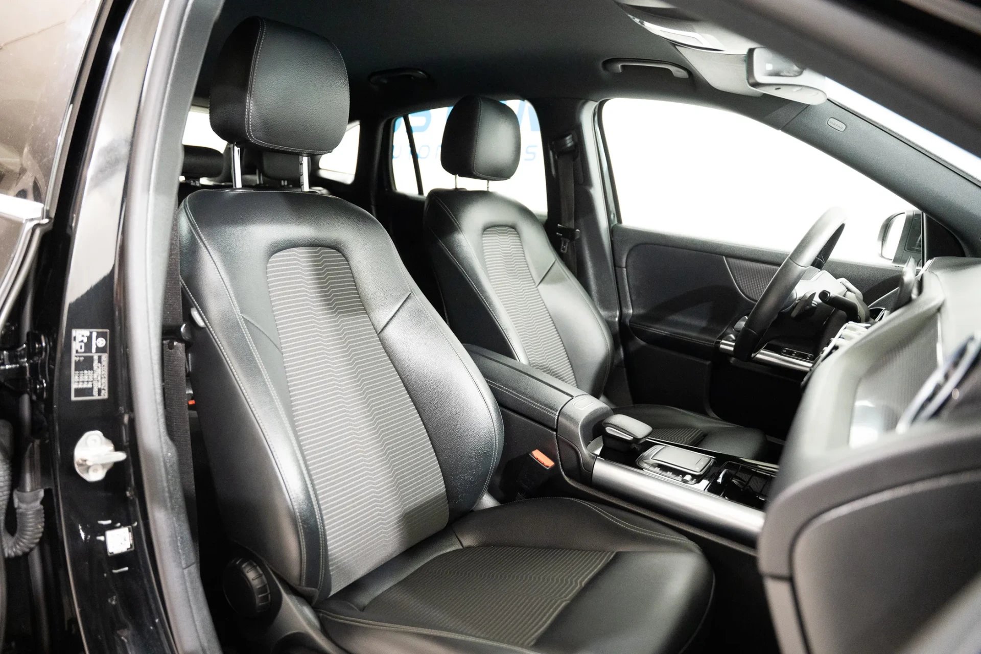 Mercedes-Benz GLA 250 e Progressive 26