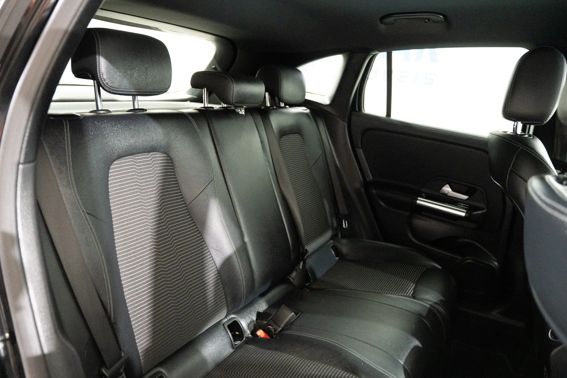 Mercedes-Benz GLA 250 e Progressive 27
