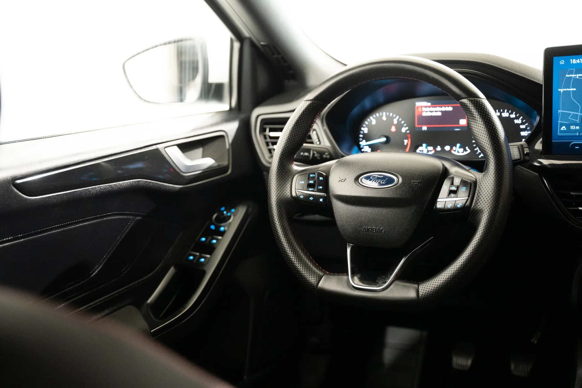 Ford Focus 1.0 EcoBoost MHEV ST-Line 18