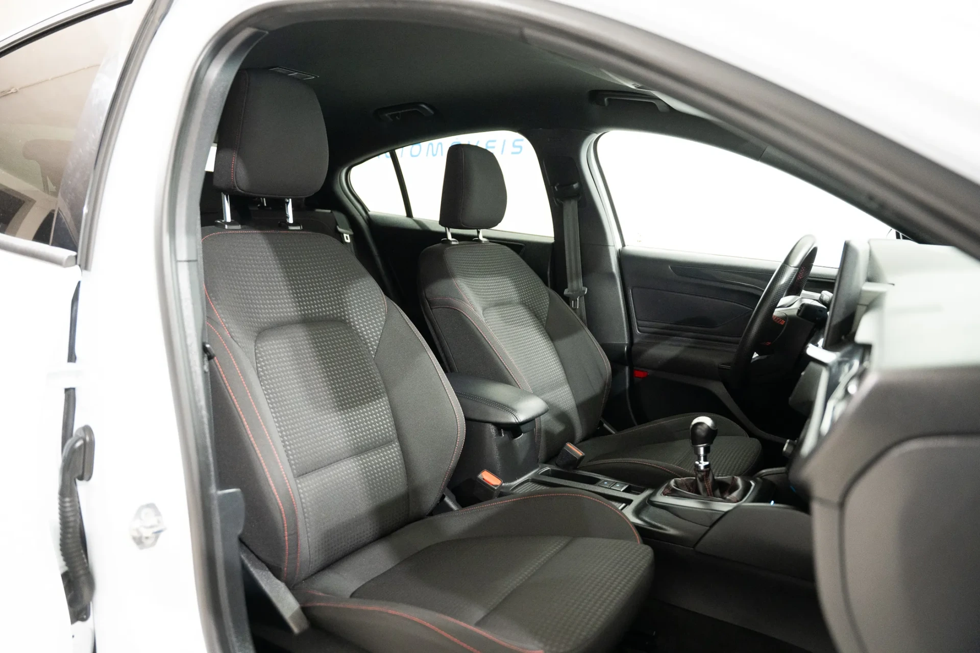 Ford Focus 1.0 EcoBoost MHEV ST-Line 22